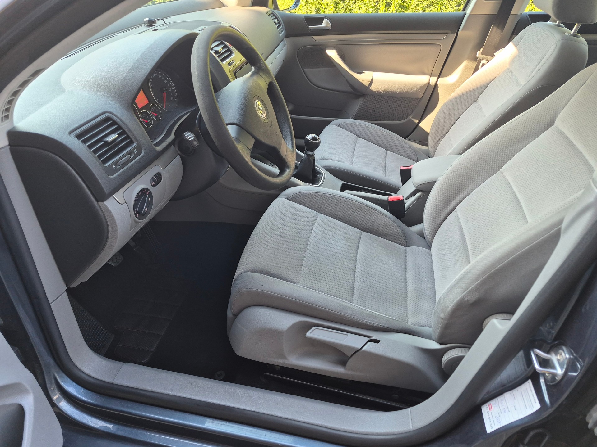 VW Golf 2.0 FSI Comfortline-image-5