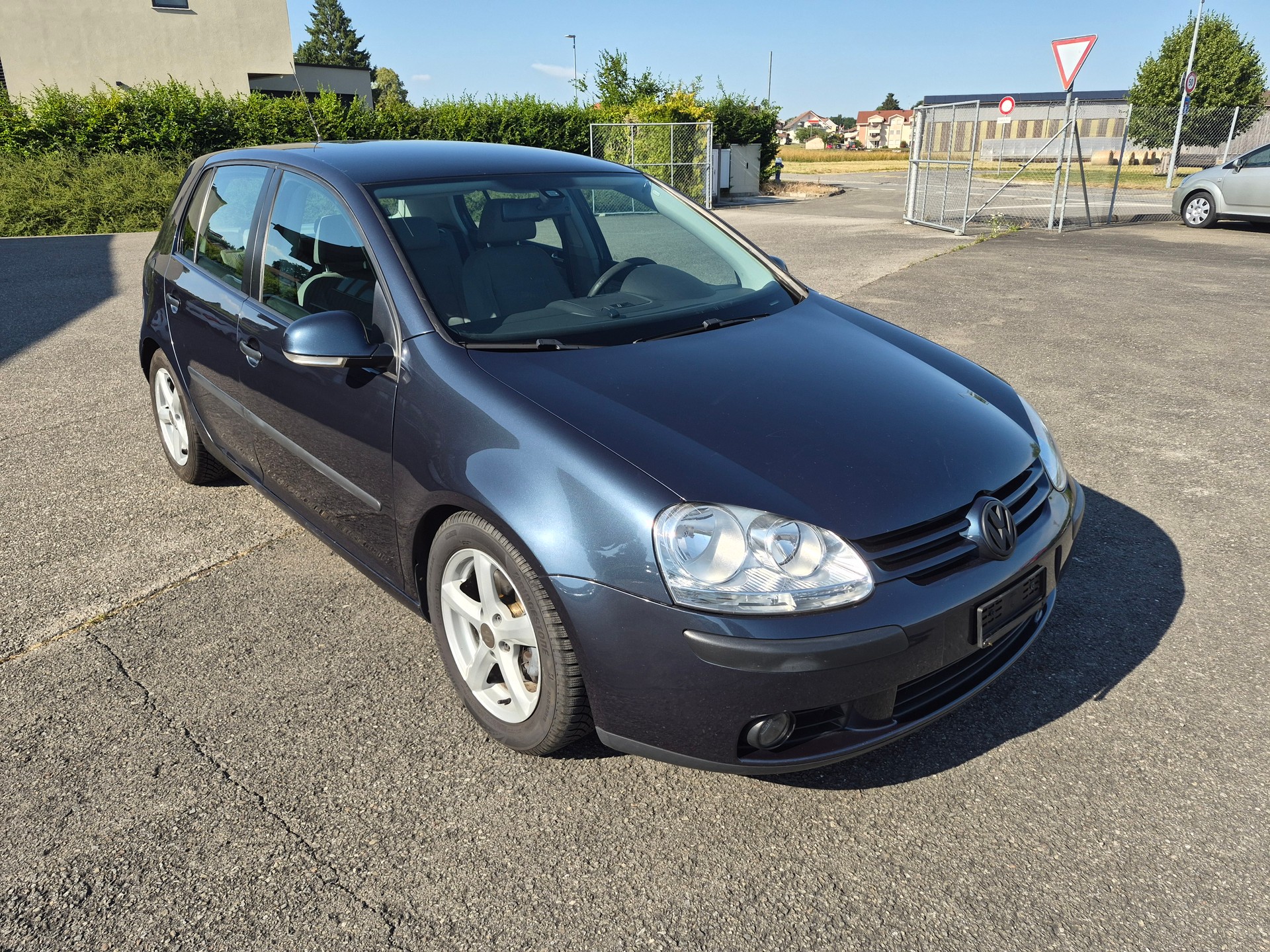 VW Golf 2.0 FSI Comfortline-image-3
