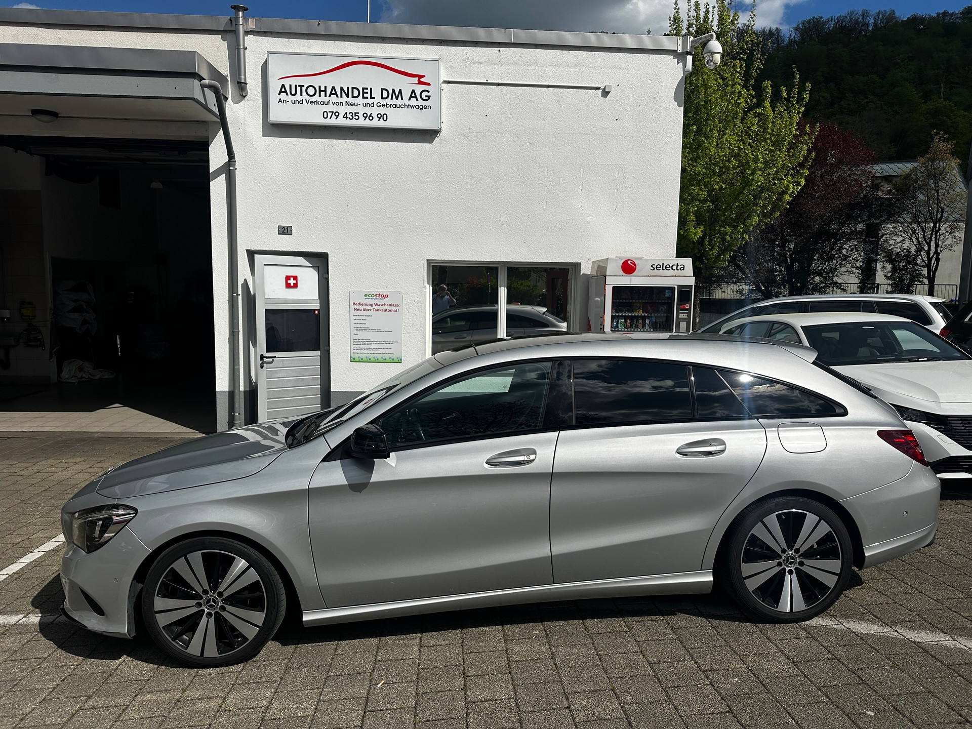 MERCEDES-BENZ CLA Shooting Brake 200 Night Star 7G-DCT-image-2