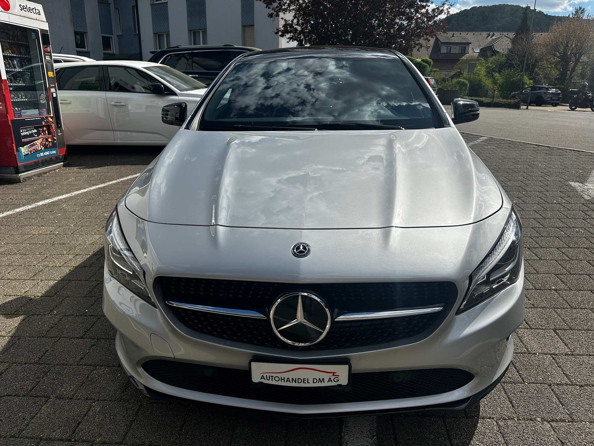 MERCEDES-BENZ CLA Shooting Brake 200 Night Star 7G-DCT-image-0