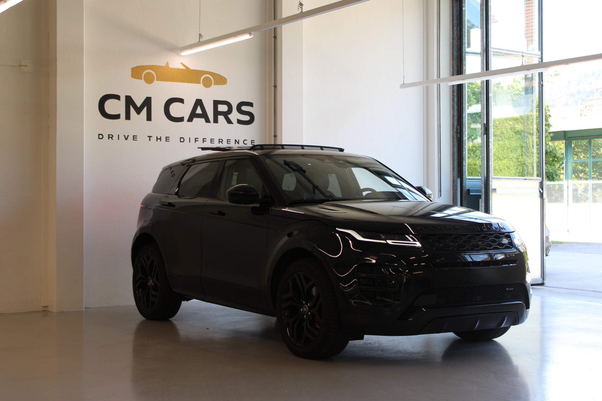 LAND ROVER R-Dynamic P 200 MHEV SE AT9-image-2
