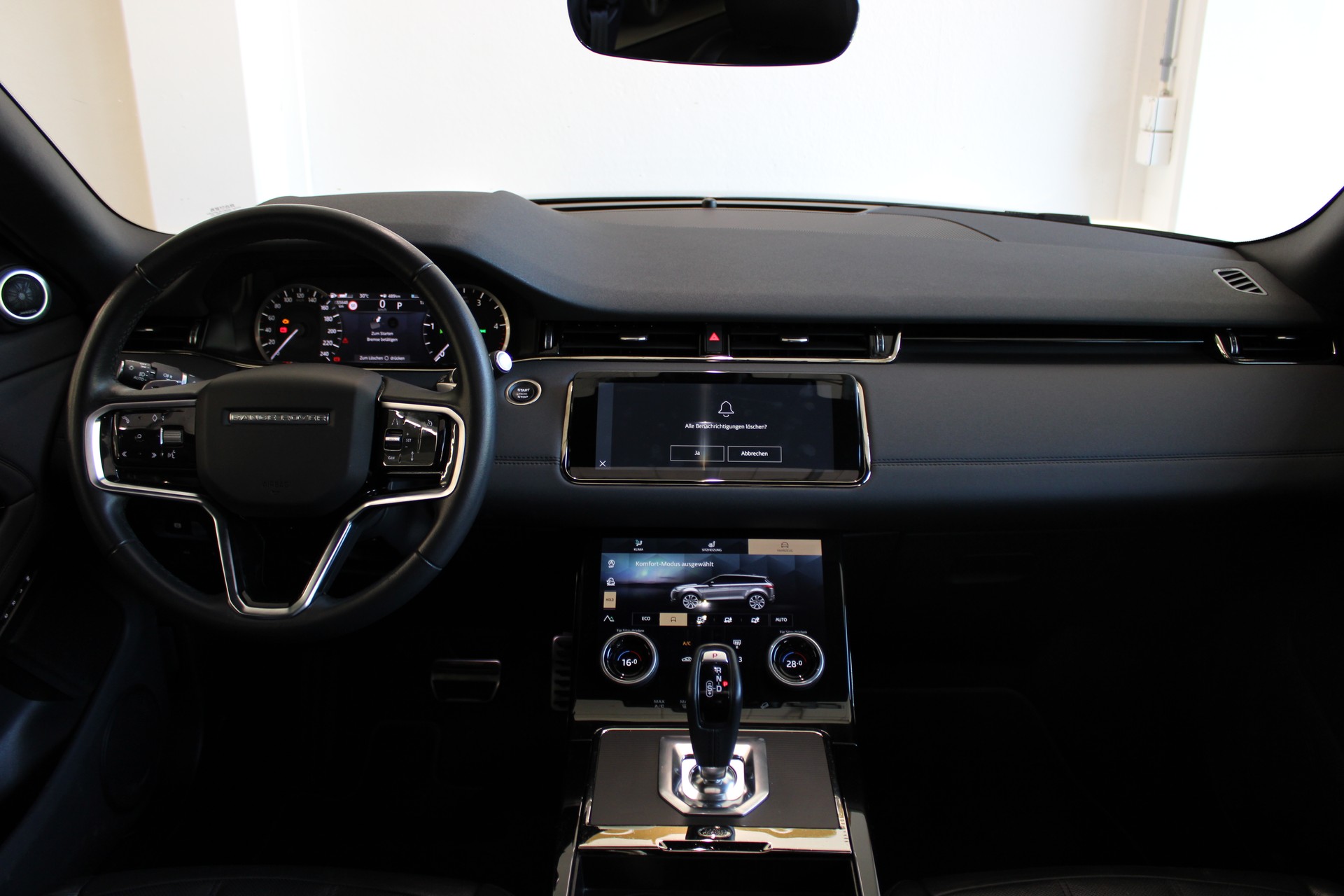 LAND ROVER R-Dynamic P 200 MHEV SE AT9-image-11