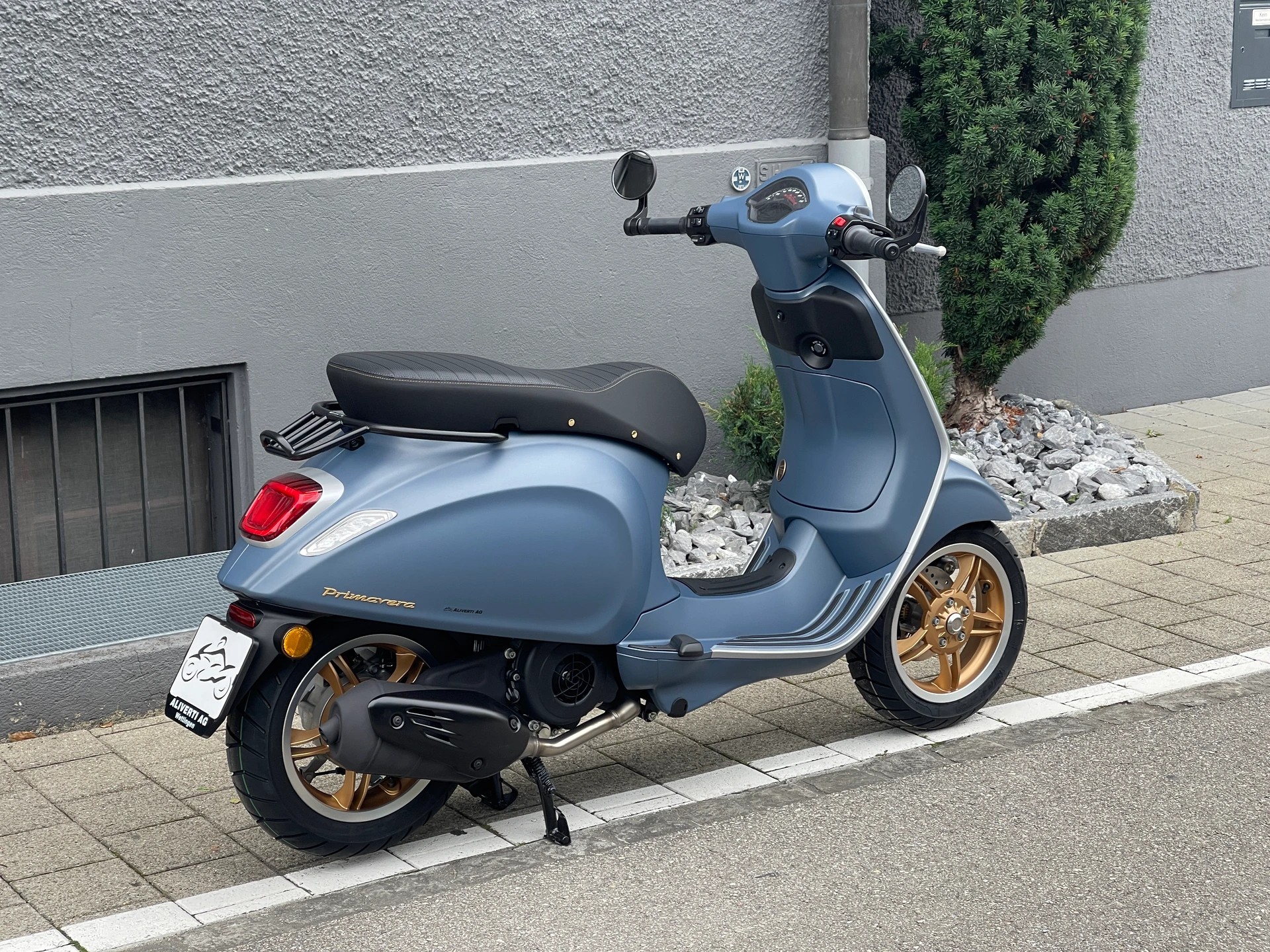 PIAGGIO Vespa 125 Primavera Officina 8 E5+-showroom-element-2