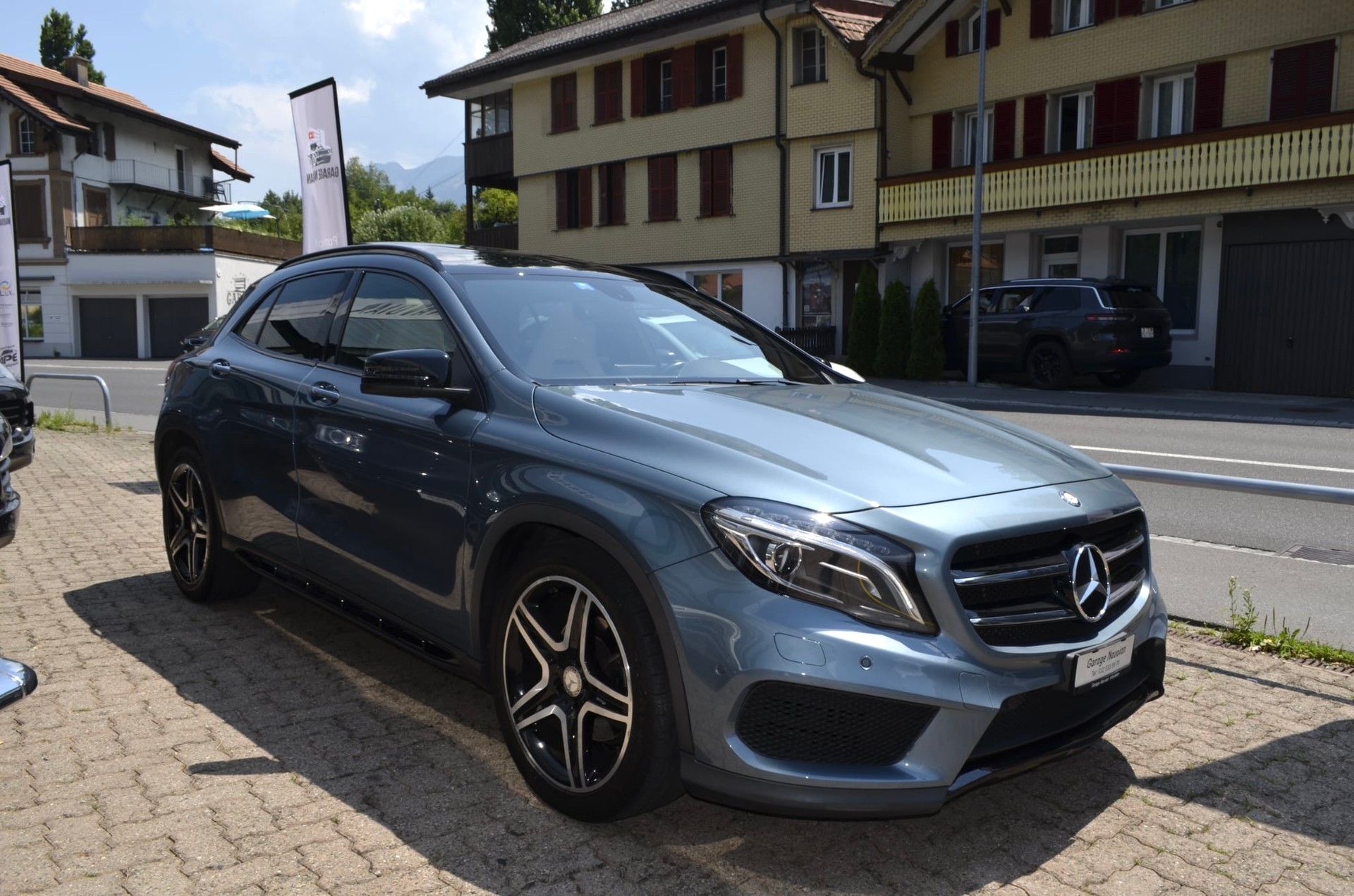 MERCEDES-BENZ GLA 250 AMG Line 7G-DCT-image-1