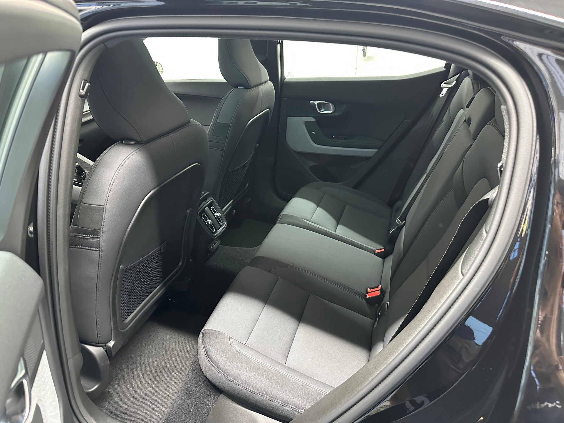POLESTAR Polestar 2 Long Range Dual 78 kWh MY23-image-8