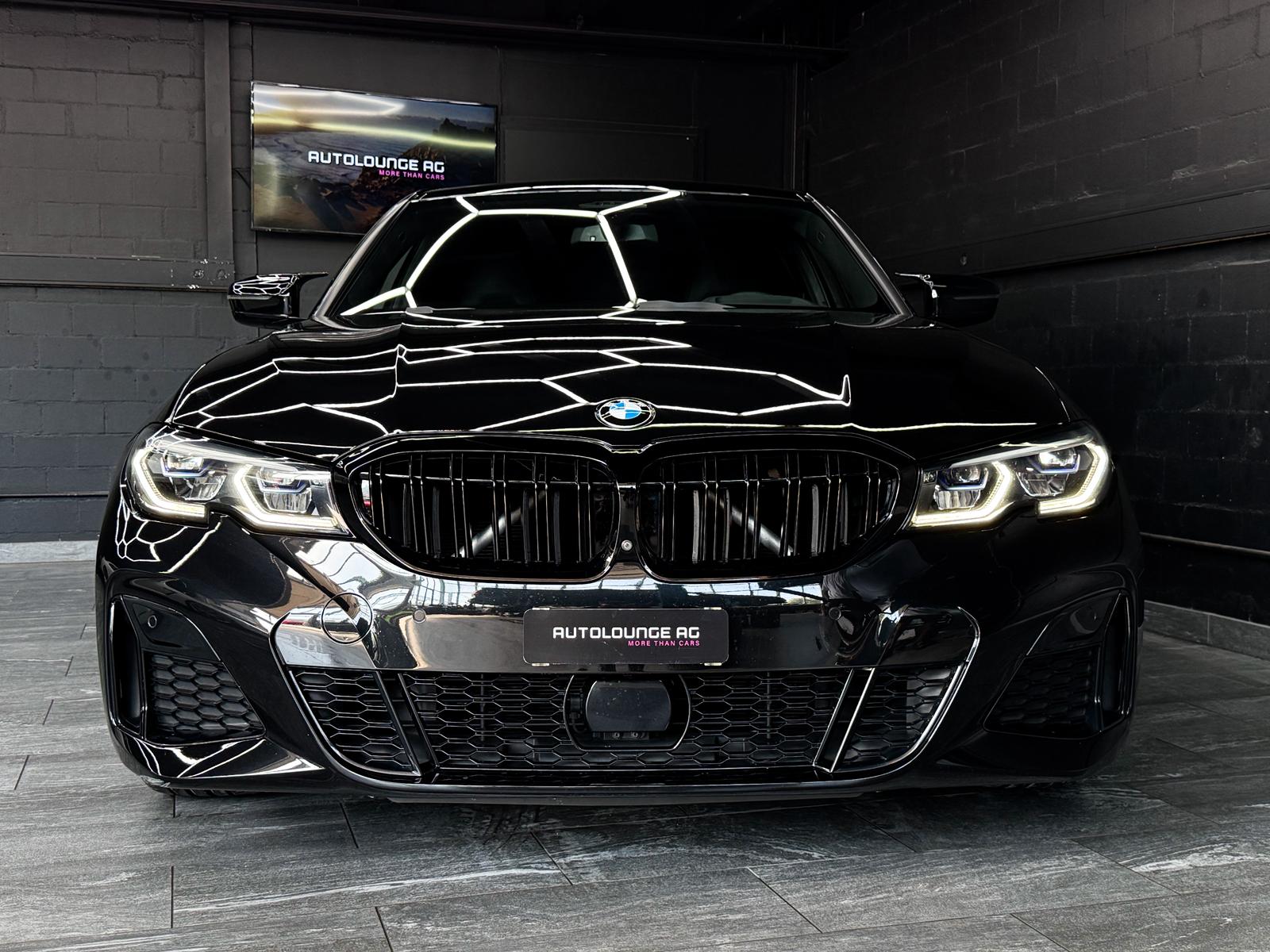 BMW M340i xDrive 48V Steptronic Black Edition-image-2