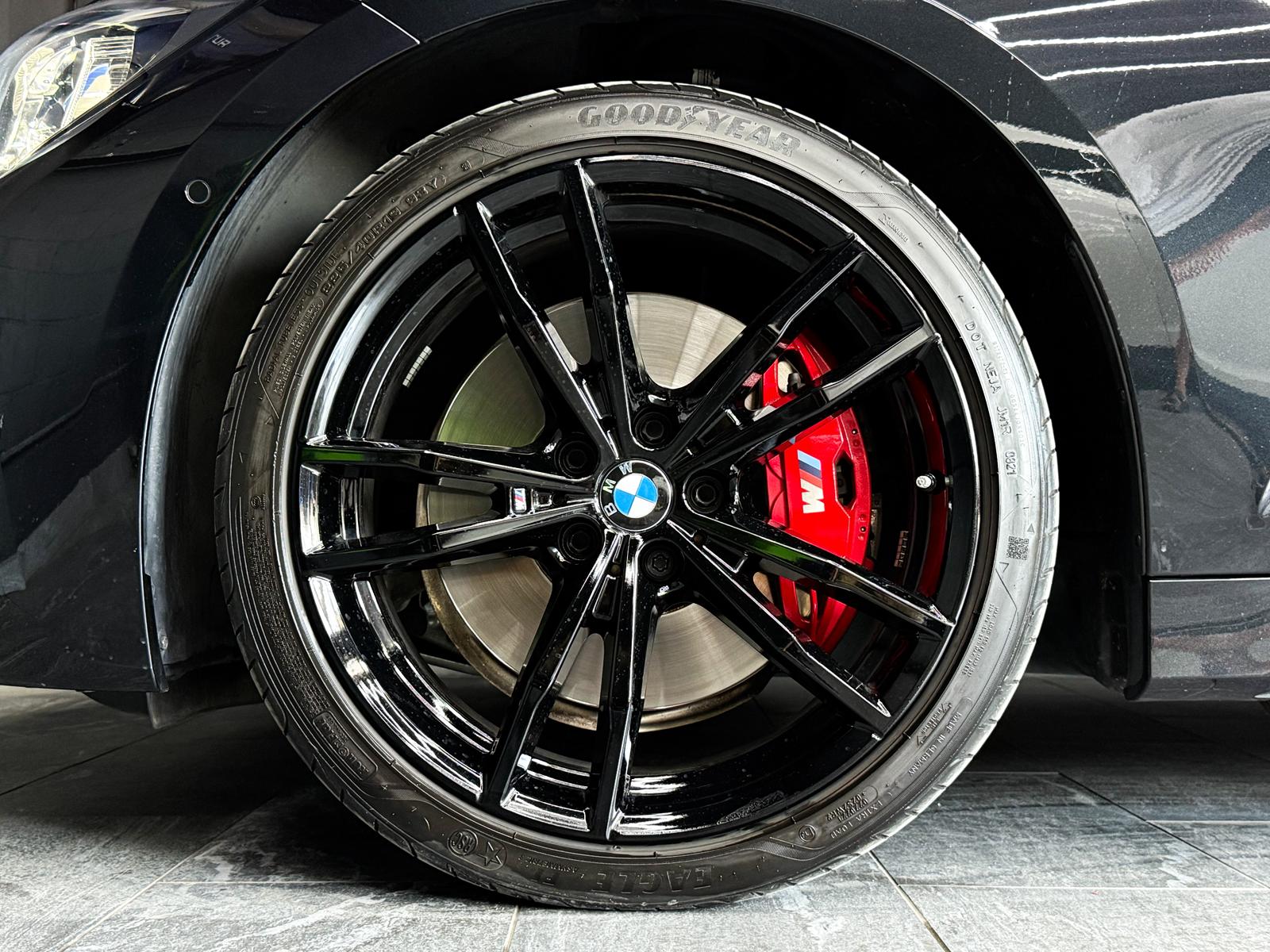 BMW M340i xDrive 48V Steptronic Black Edition-image-22