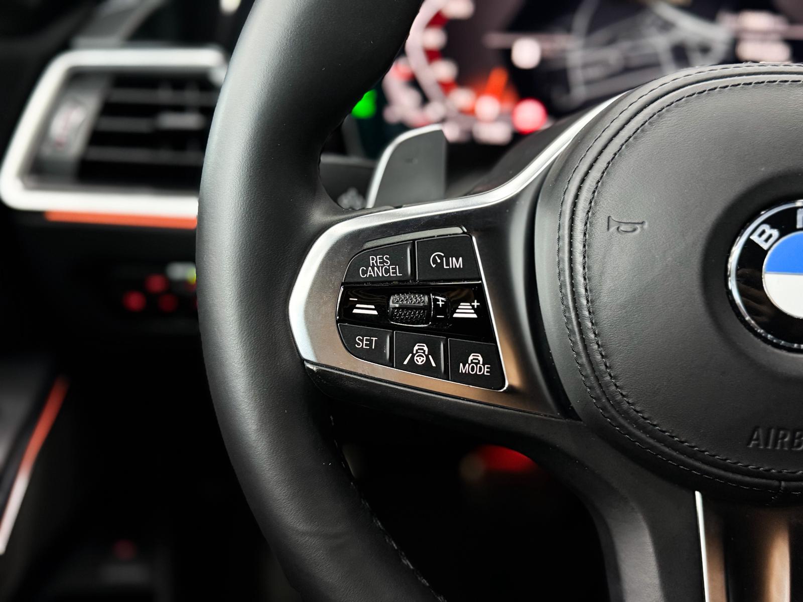 BMW M340i xDrive 48V Steptronic Black Edition-image-12