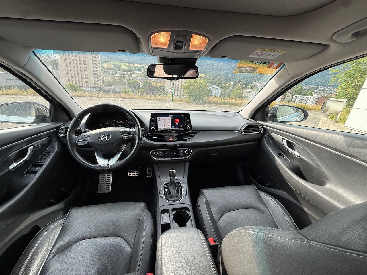 HYUNDAI i30 Fastback 1.4 T-GDi Amplia DCT-image-9