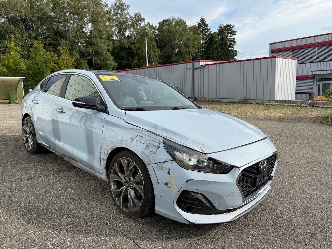 HYUNDAI i30 Fastback 1.4 T-GDi Amplia DCT-image-1