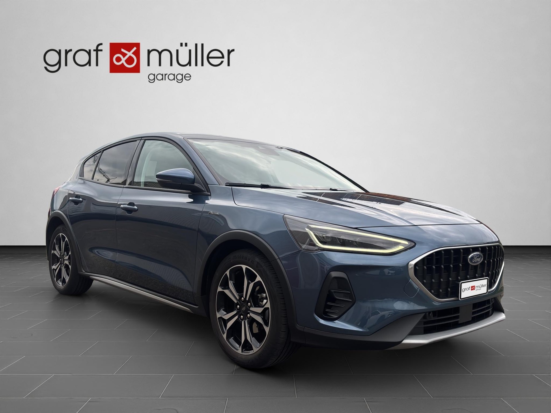 FORD Focus 1.0i EcoB Hybrid 155 Active Vignale-image-18