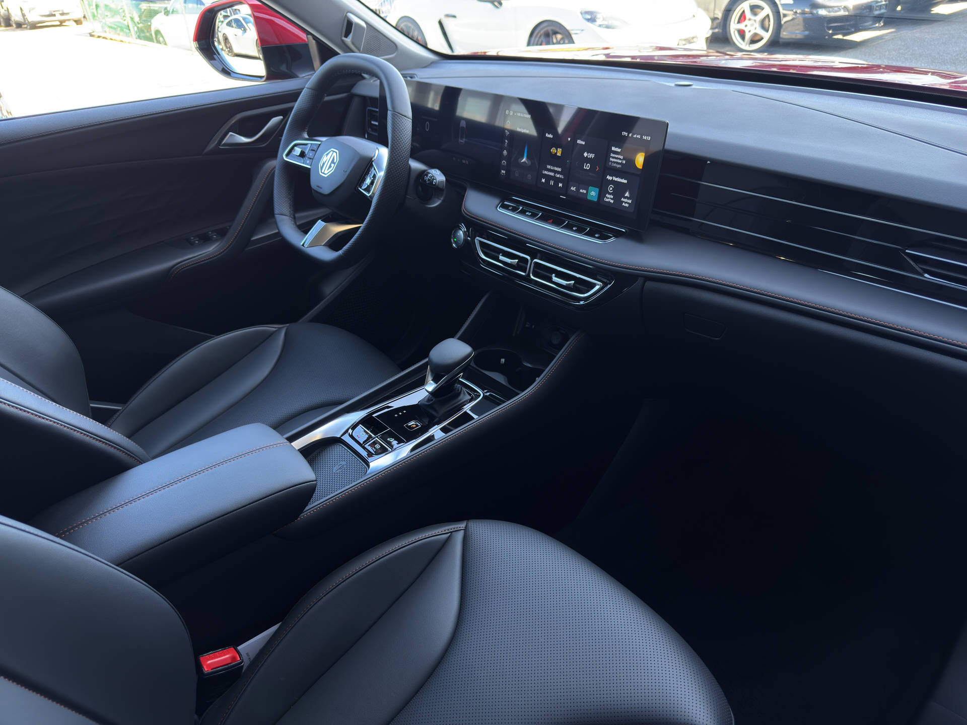 MG HS 1.5 Hybrid Luxury-image-14