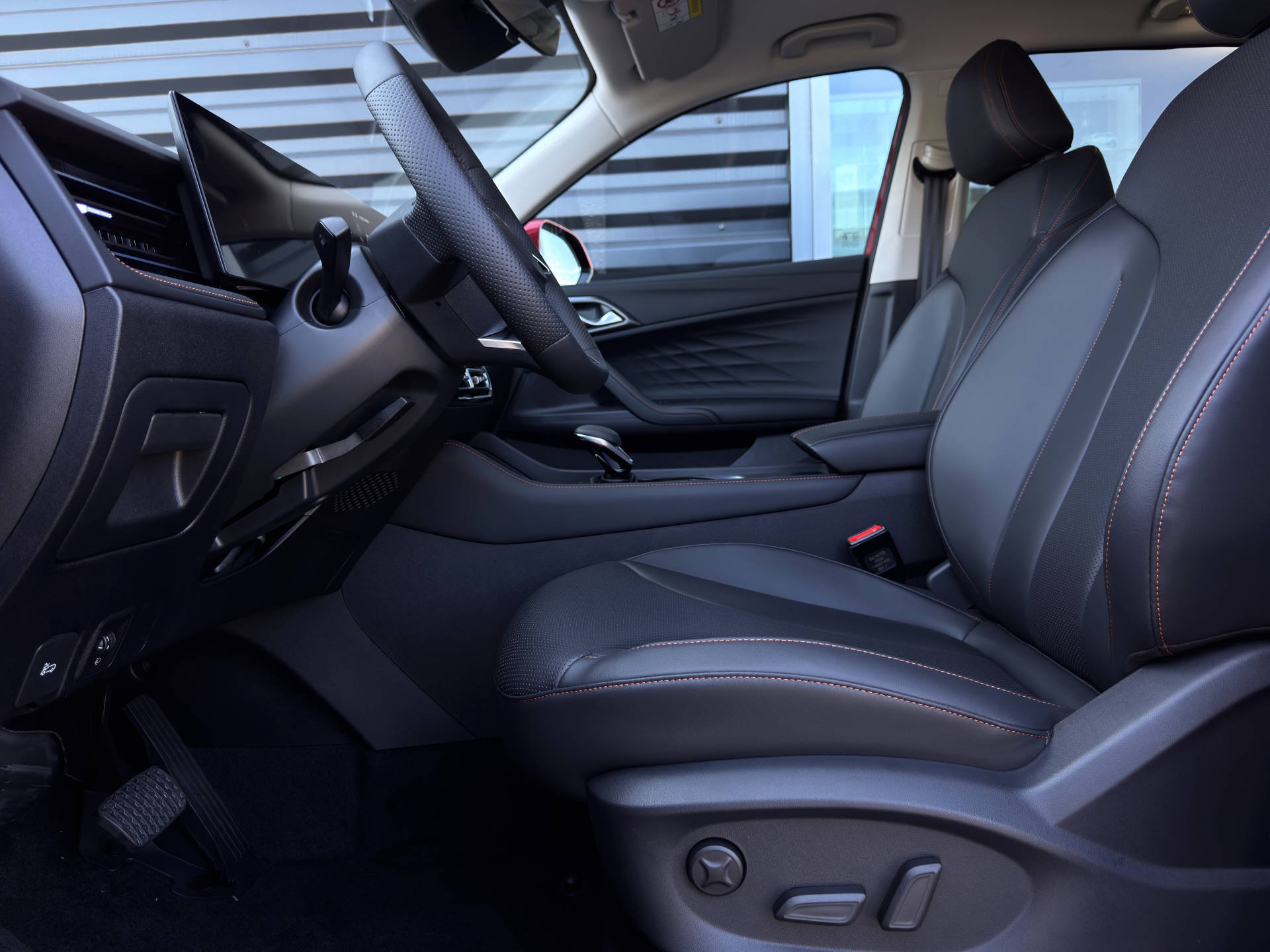 MG HS 1.5 Hybrid Luxury-image-9
