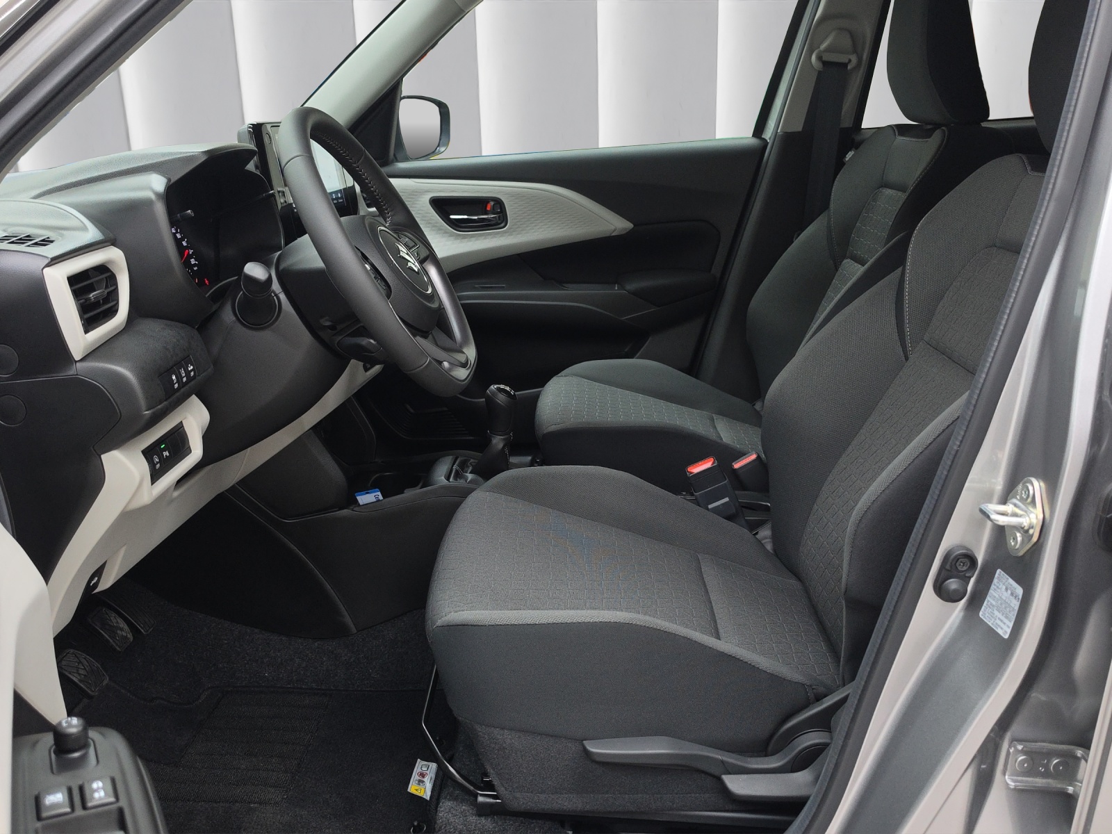 SUZUKI Swift 1.2 Compact+ Hybrid 4x4-image-11