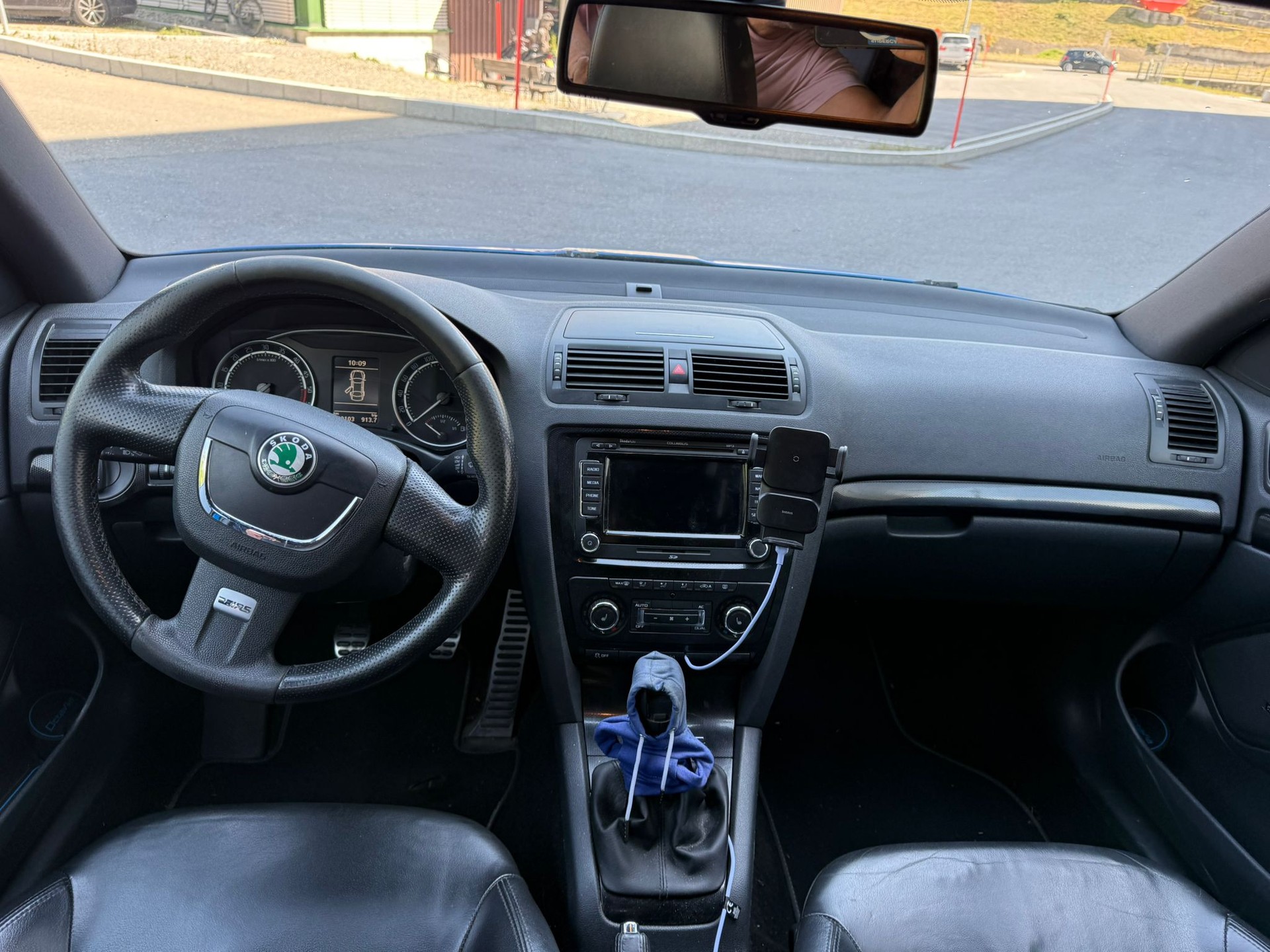 SKODA Octavia Combi 2.0 TDI RS-image-6