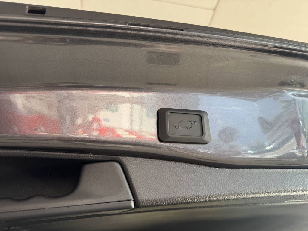 SUZUKI Across 2.5 PHEV Compact Top 4x4-image-13