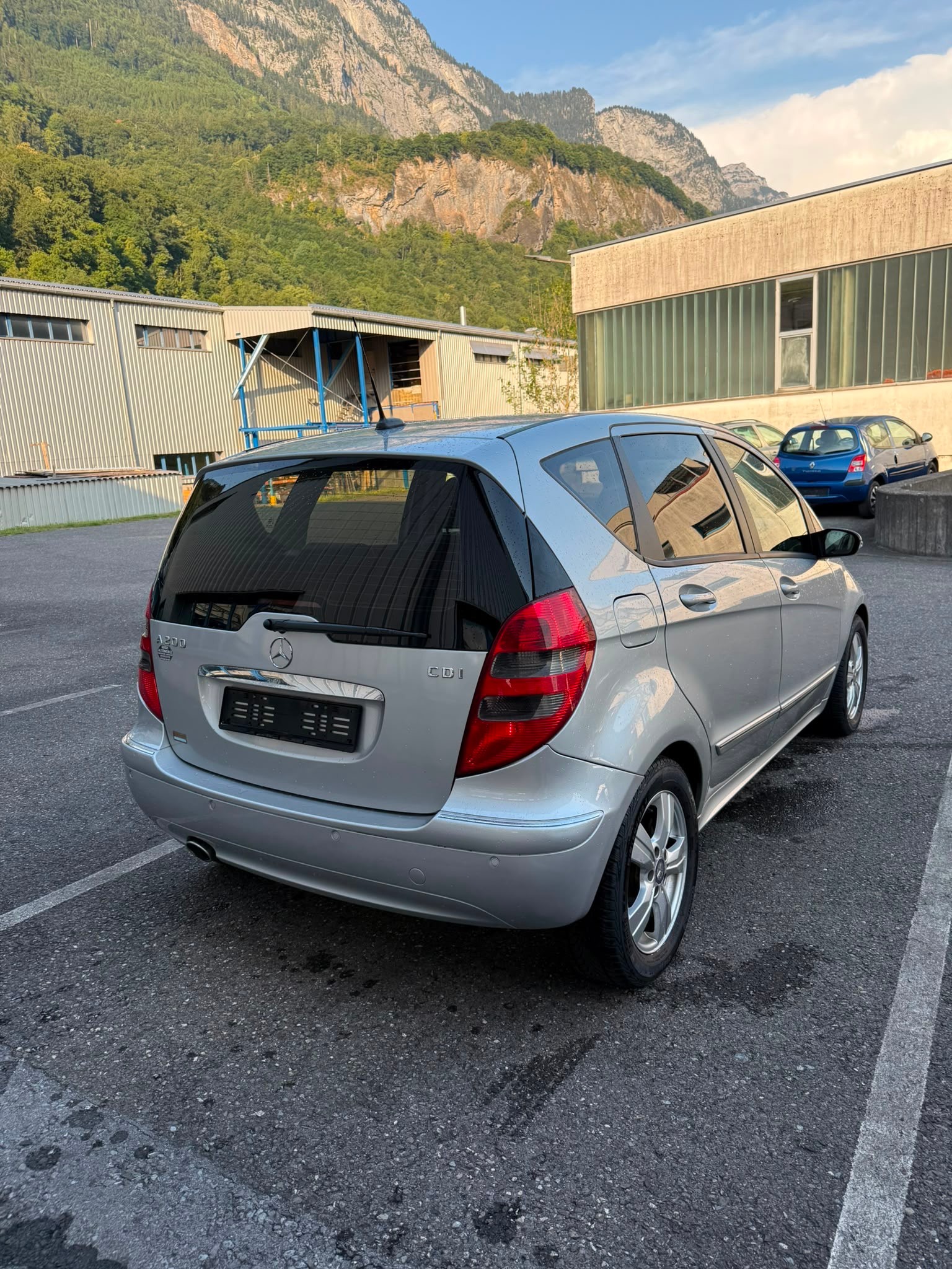 MERCEDES-BENZ A 200 CDI Avantgarde Edition A-image-11