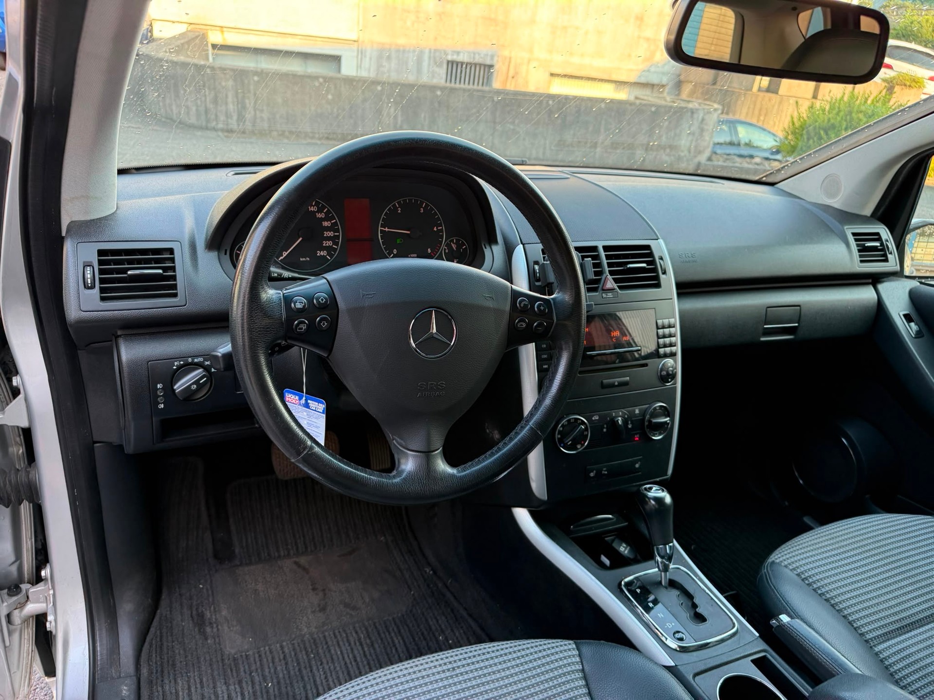 MERCEDES-BENZ A 200 CDI Avantgarde Edition A-image-4