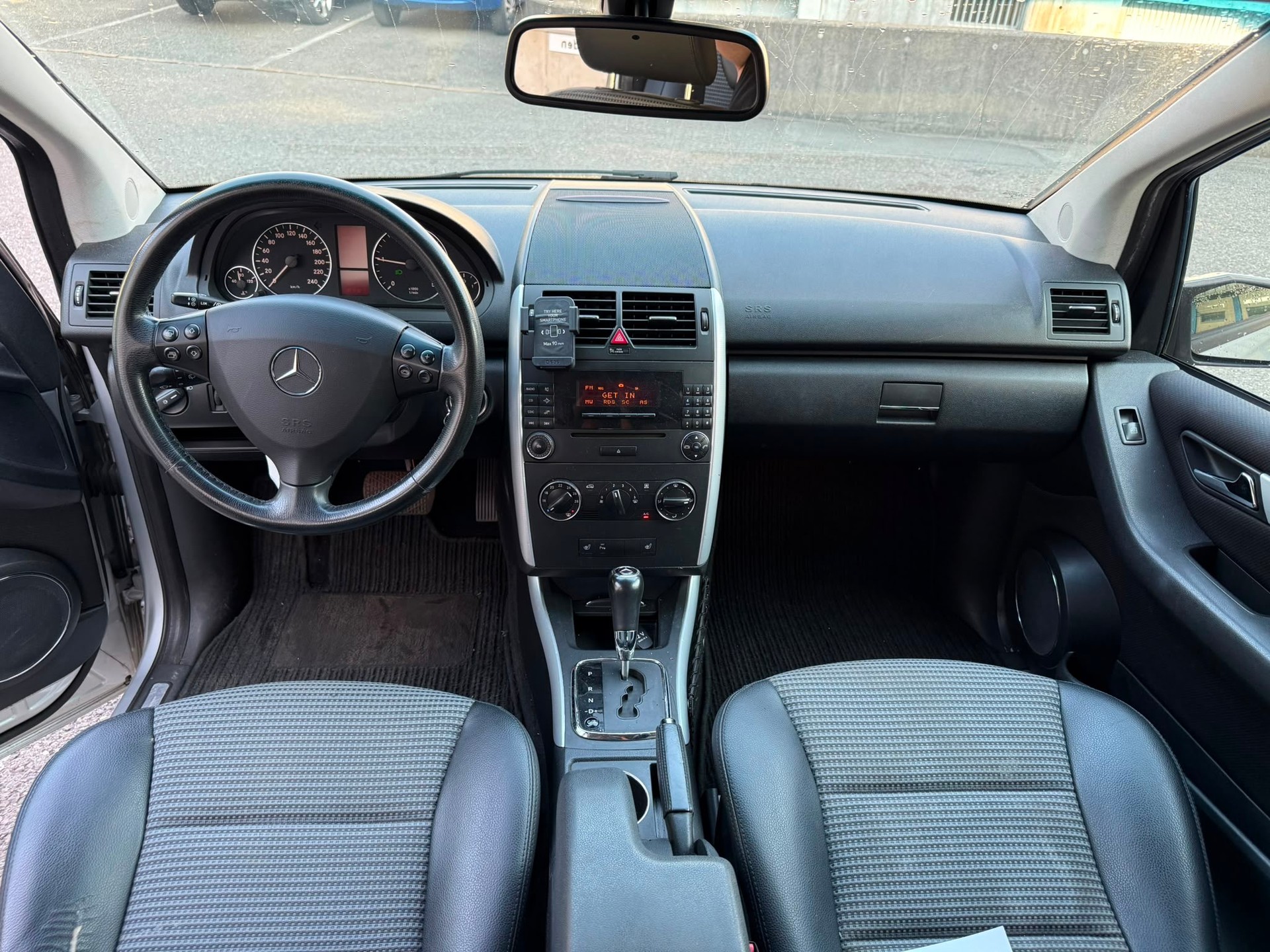 MERCEDES-BENZ A 200 CDI Avantgarde Edition A-image-7