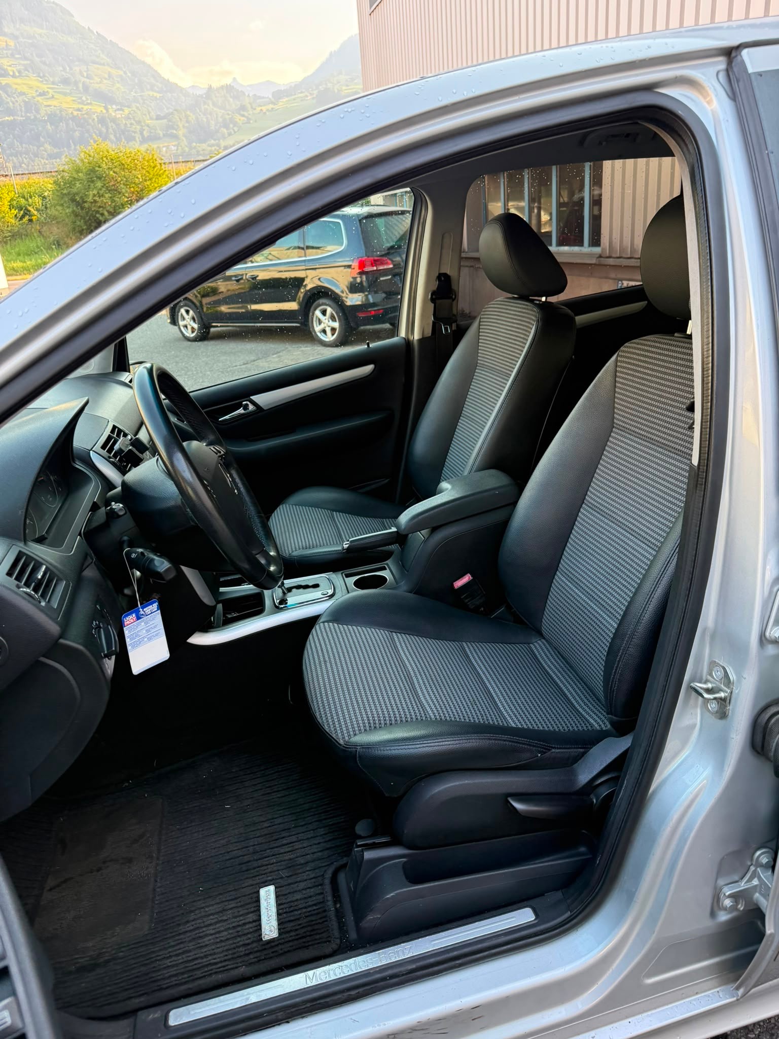 MERCEDES-BENZ A 200 CDI Avantgarde Edition A-image-6