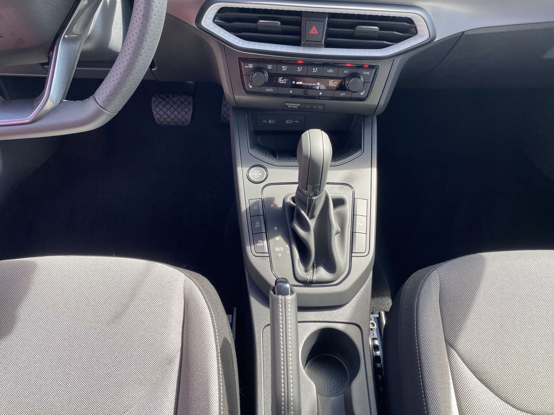 SEAT Ibiza 1.0 EcoTSi FR DSG-Automat-image-10