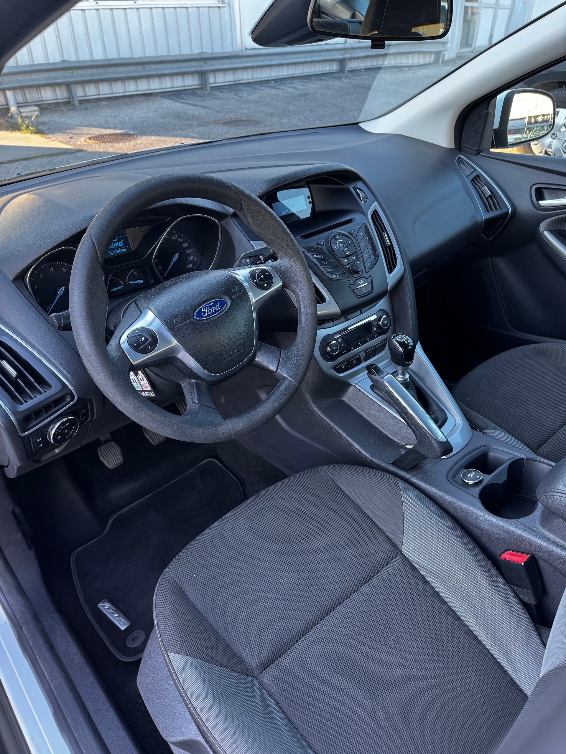 FORD Focus 1.0 SCTi Trend-image-8
