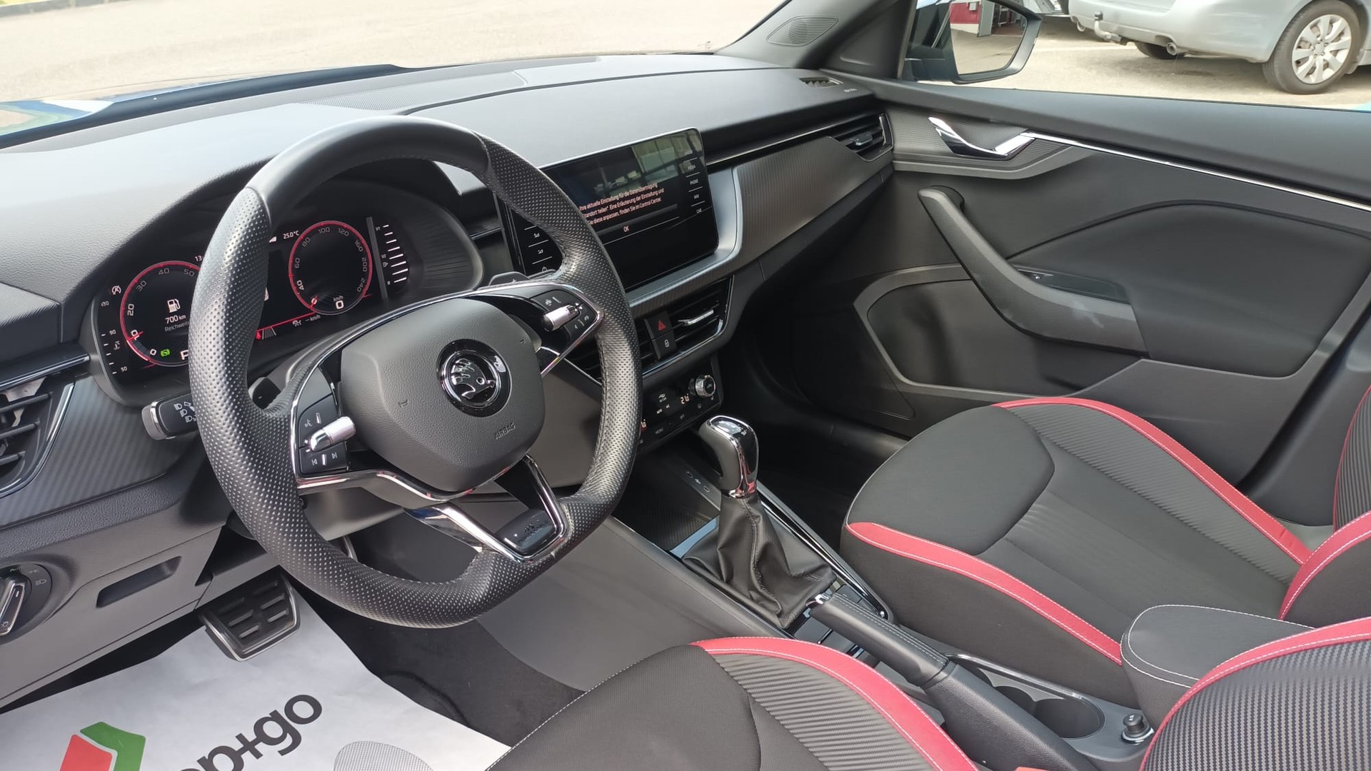 SKODA Kamiq 1.0 TSI Monte Carlo DSG-image-8