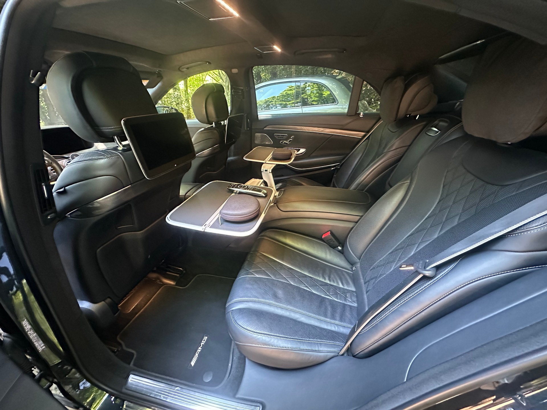 MERCEDES-BENZ S 400 d AMG Line 4matic lang-image-4
