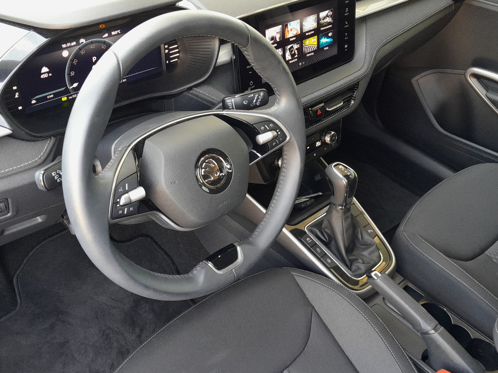 SKODA Fabia 1.0 TSI Dynamic DSG-image-7