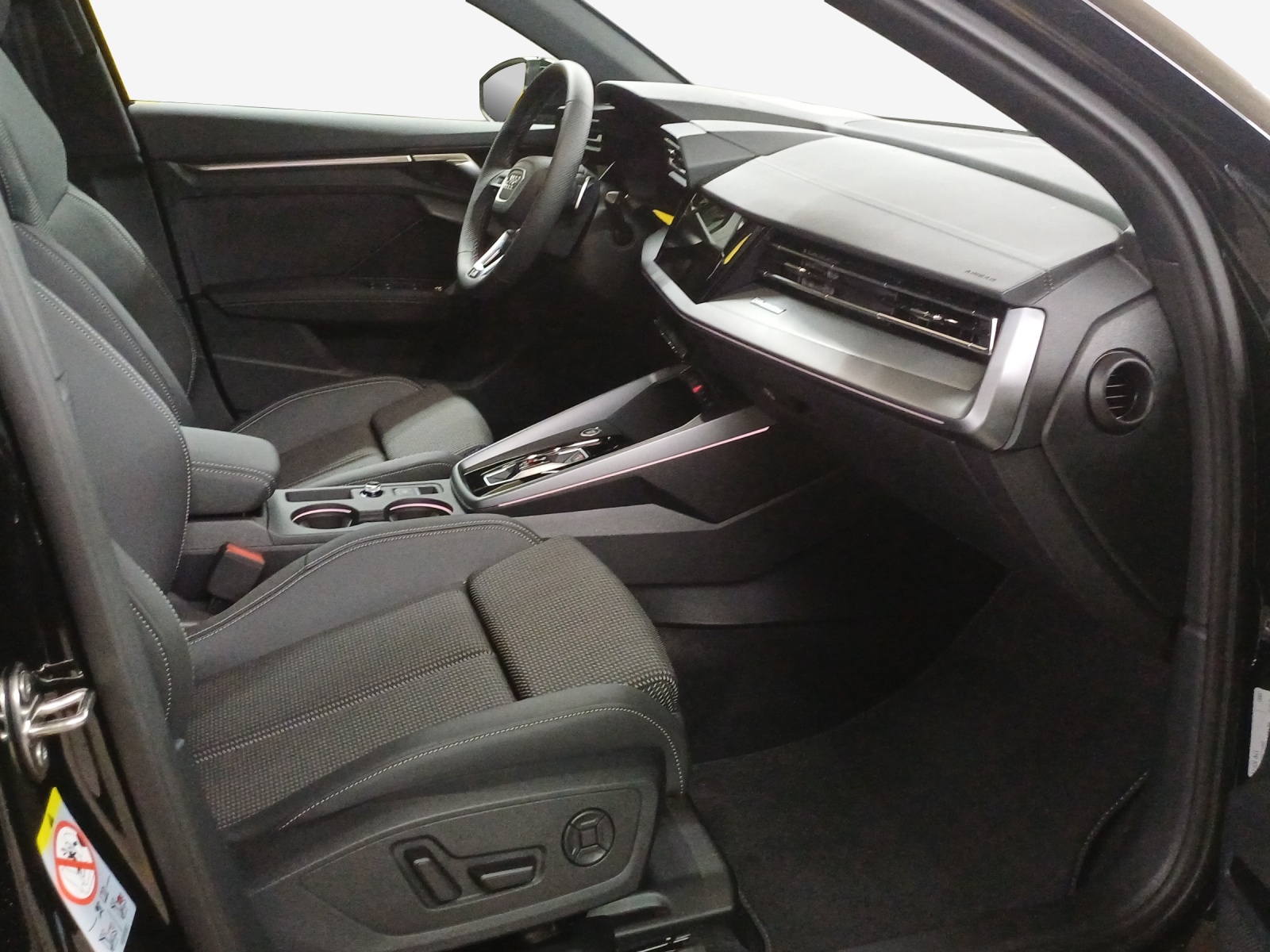 AUDI A3 Sportback TFSI 110 kW Attraction S tronic-image-13