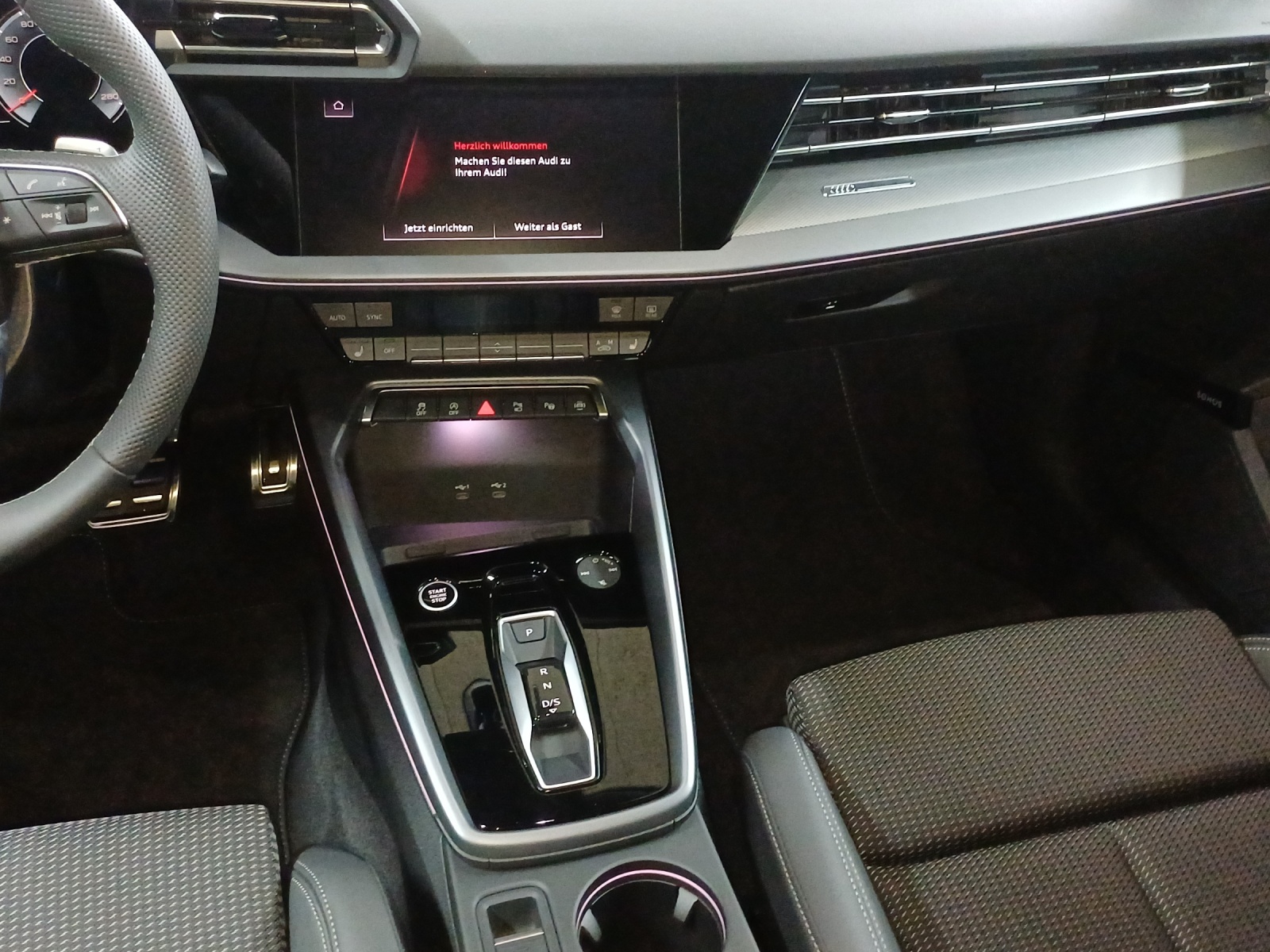 AUDI A3 Sportback TFSI 110 kW Attraction S tronic-image-10