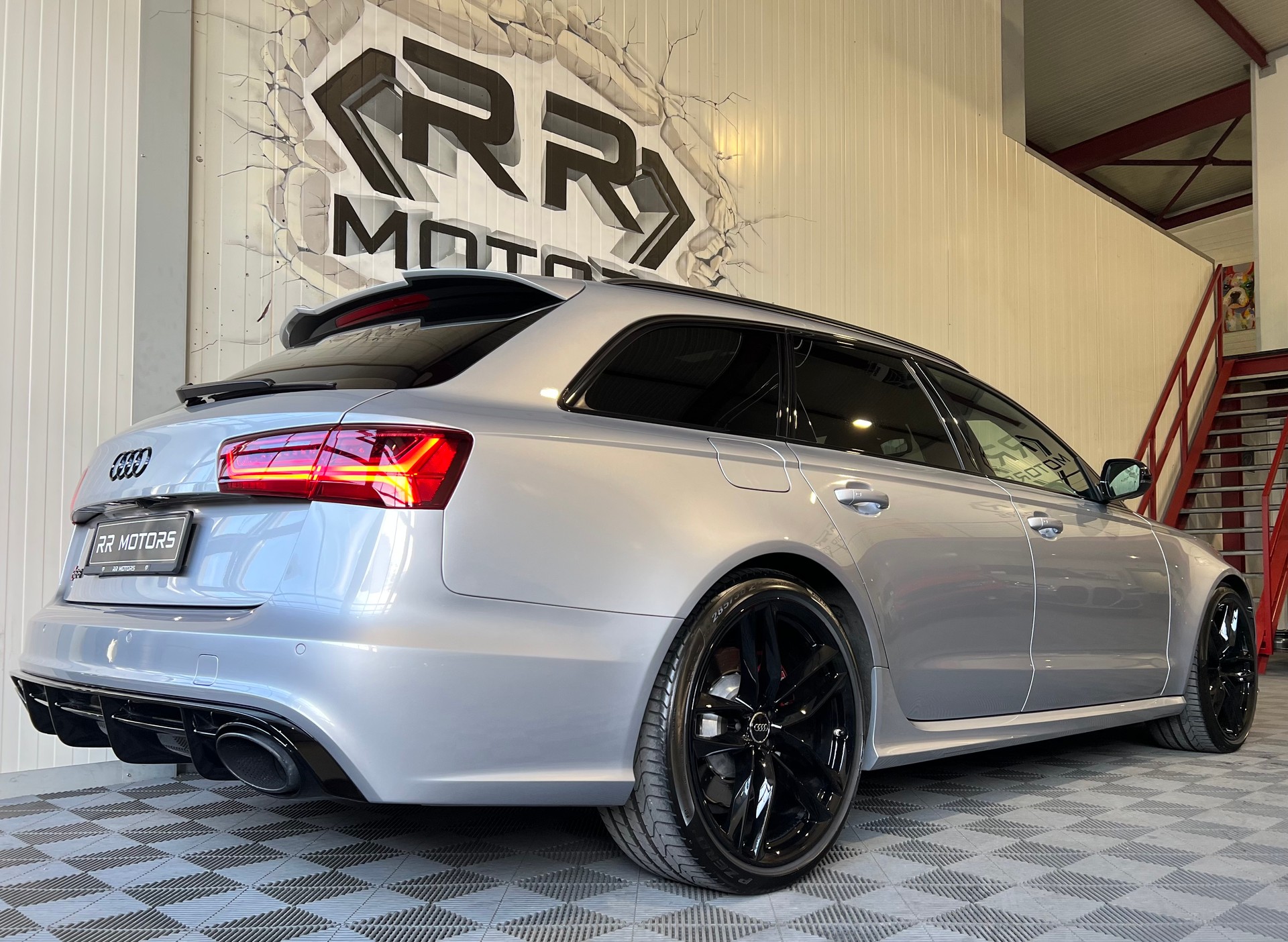 AUDI RS6 Avant 4.0 TFSI V8 performance quattro-image-3