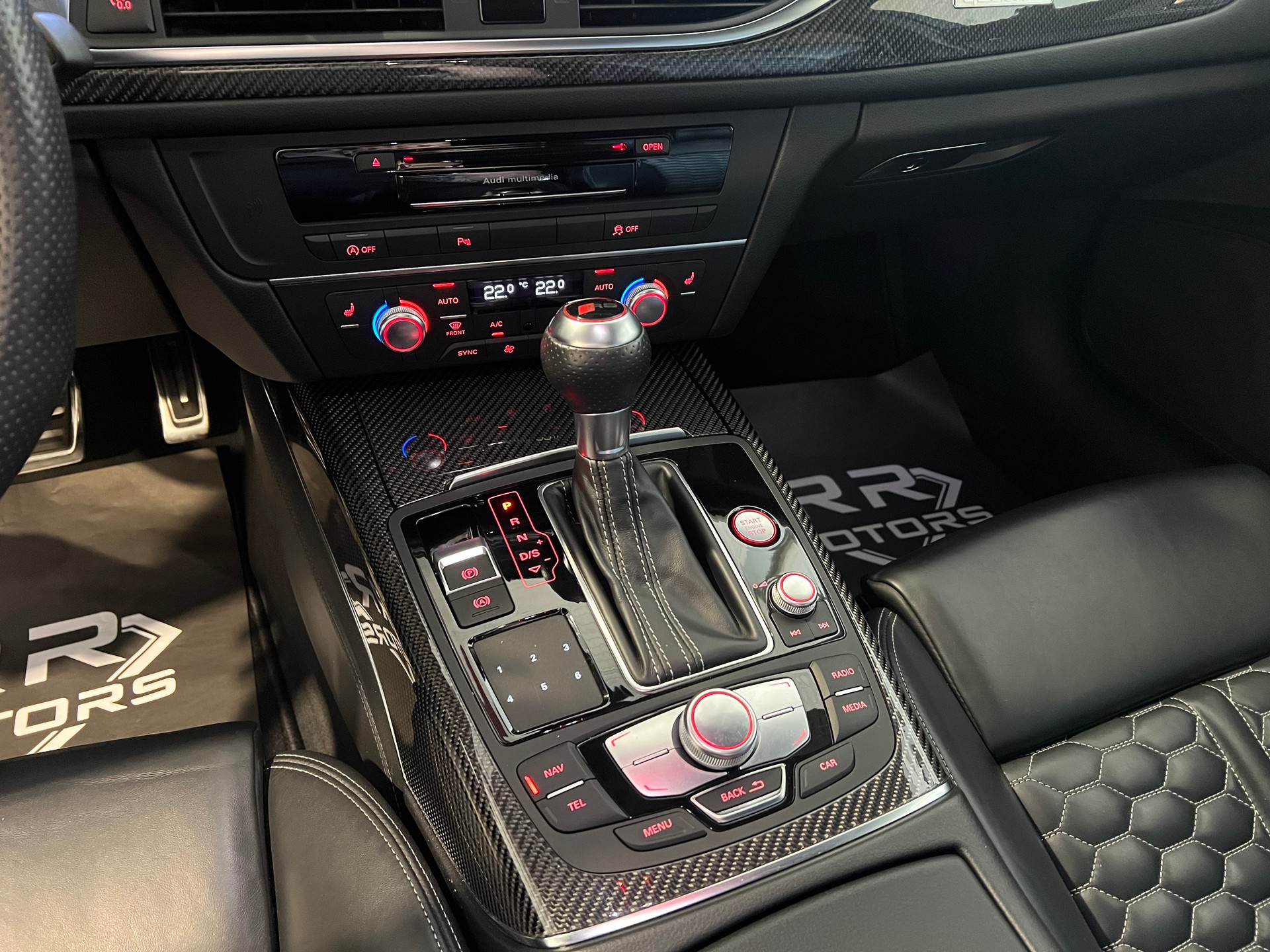 AUDI RS6 Avant 4.0 TFSI V8 performance quattro-image-9