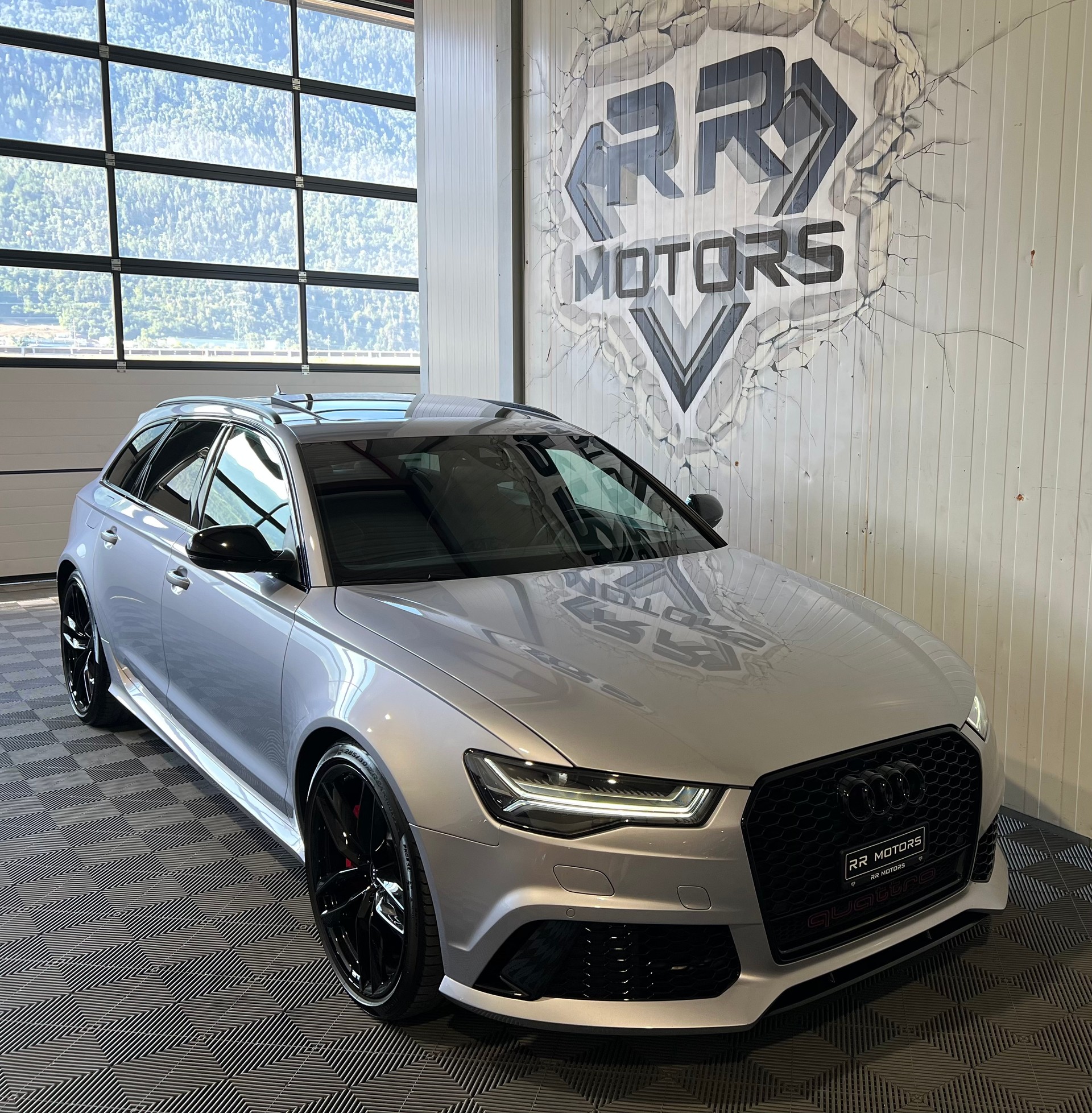 AUDI RS6 Avant 4.0 TFSI V8 performance quattro-image-5