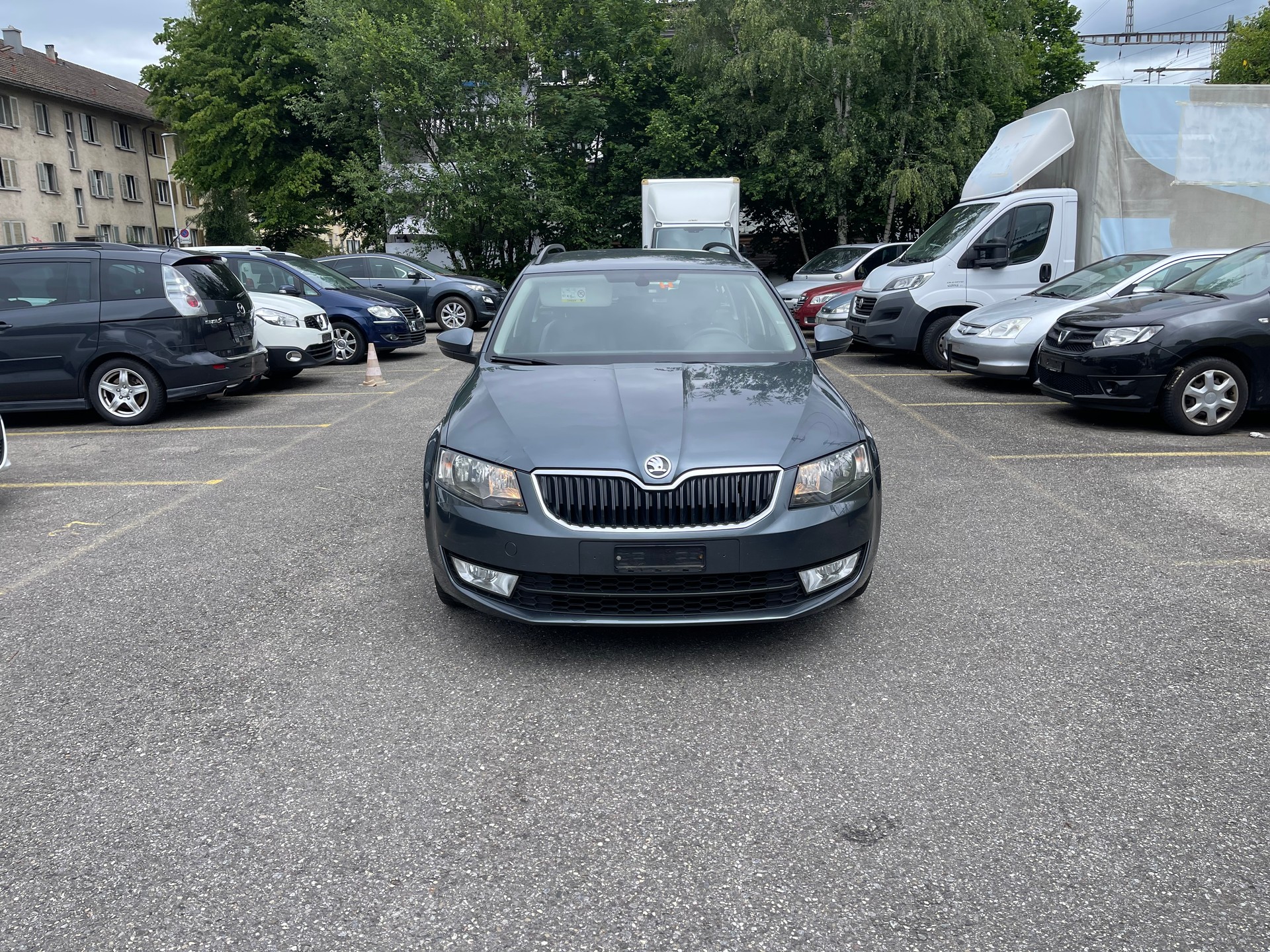 SKODA Octavia Combi 1.6 TDI Swiss Edition DSG-image-0
