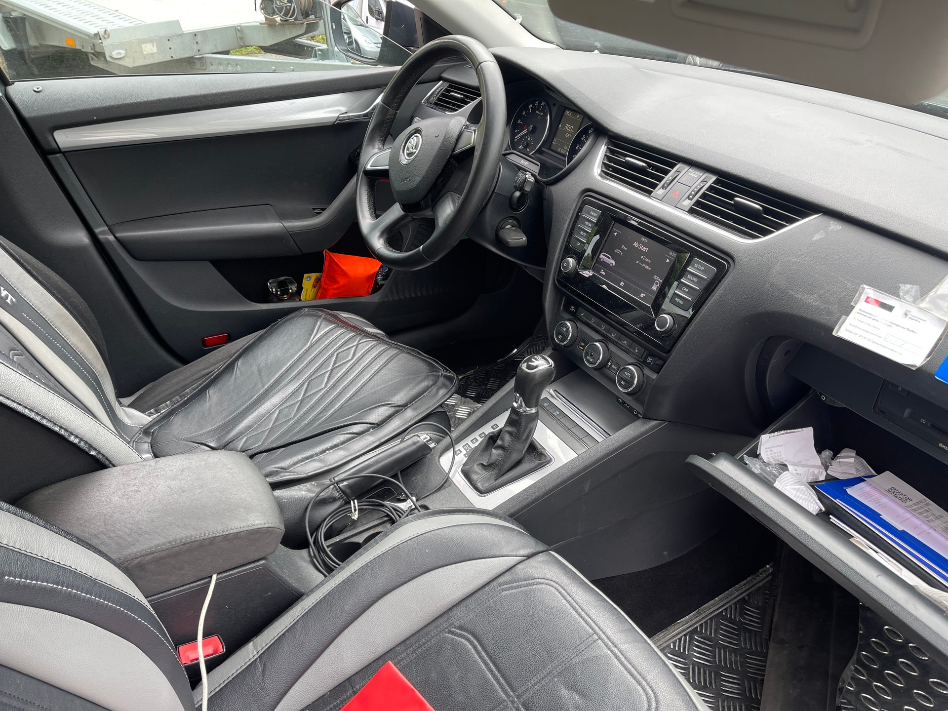 SKODA Octavia Combi 1.6 TDI Swiss Edition DSG-image-3
