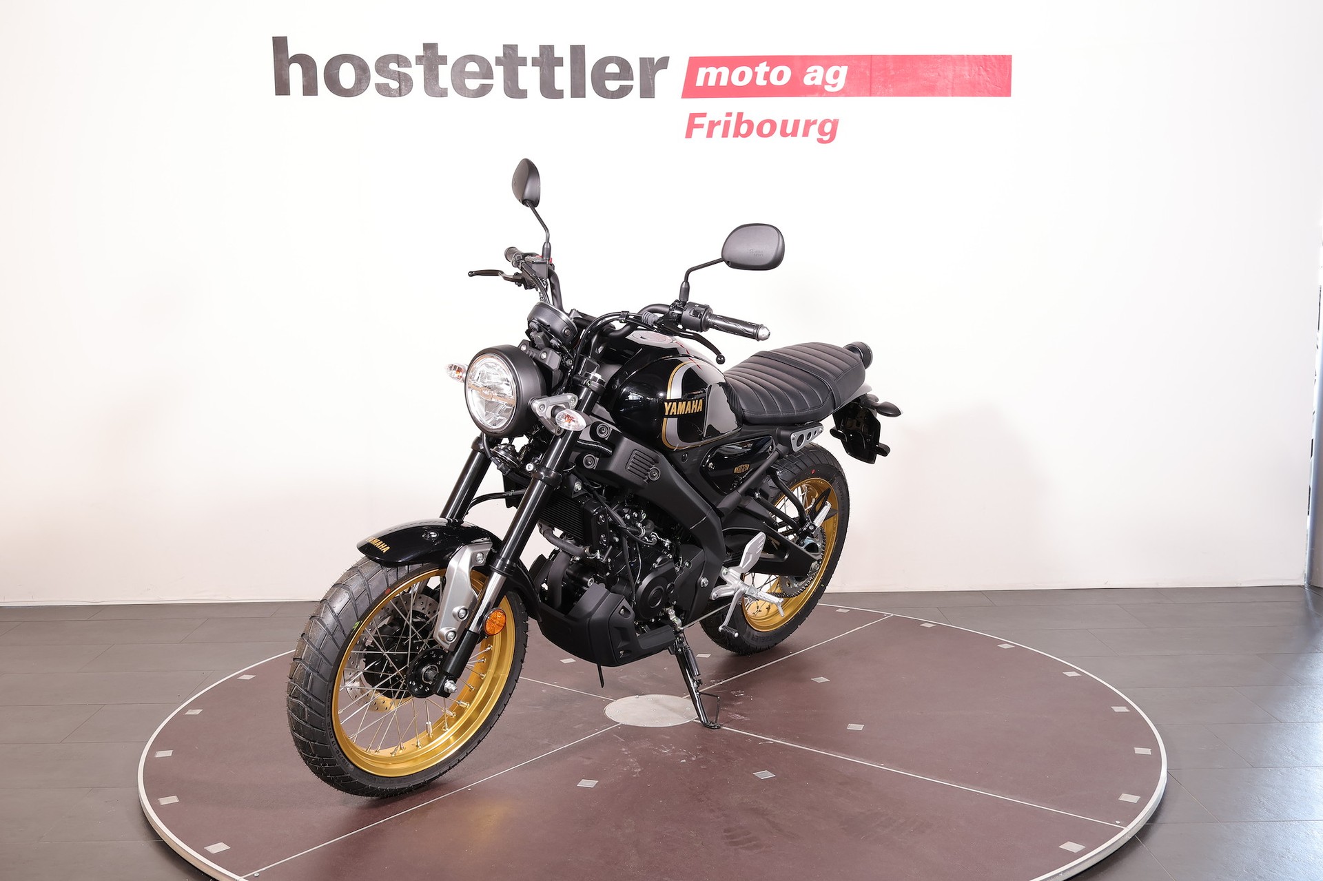 YAMAHA XSR 125 Legacy-image-5