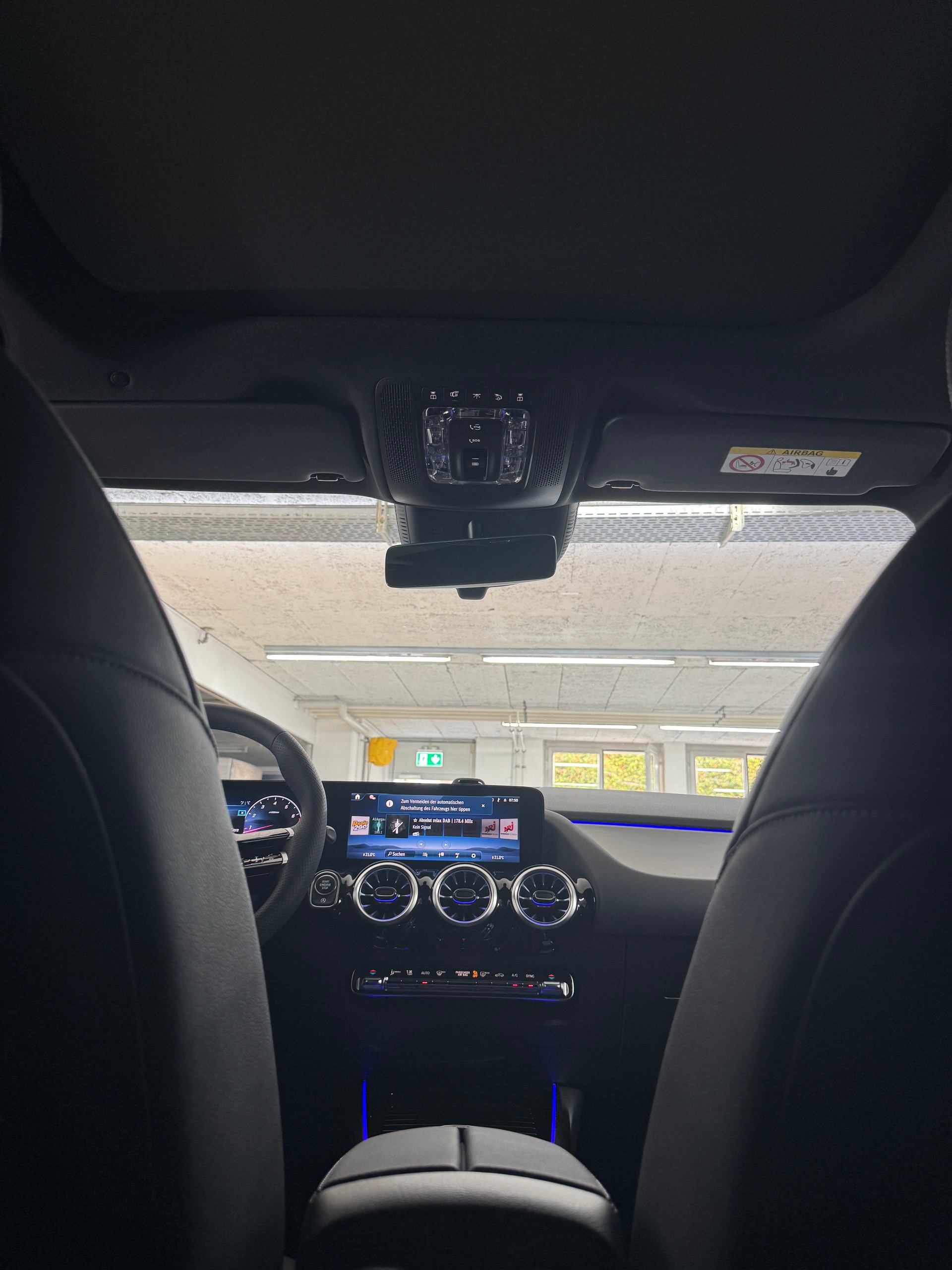 MERCEDES-BENZ GLA 200 Night Star-image-15