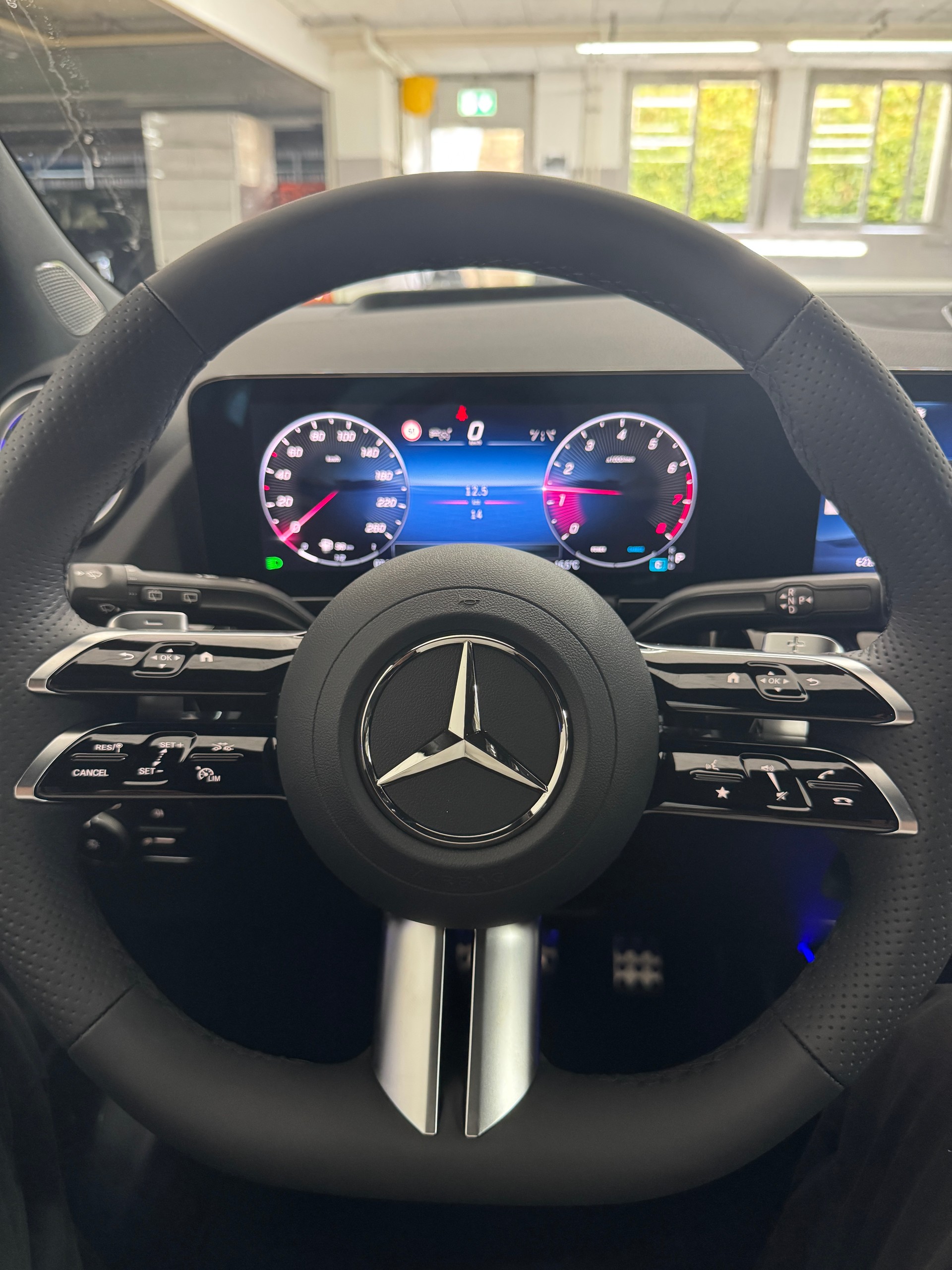 MERCEDES-BENZ GLA 200 Night Star-image-9