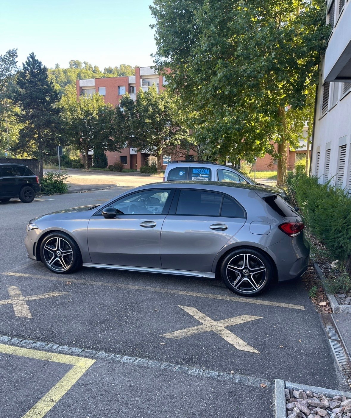 MERCEDES-BENZ A 250 AMG Line-image-1