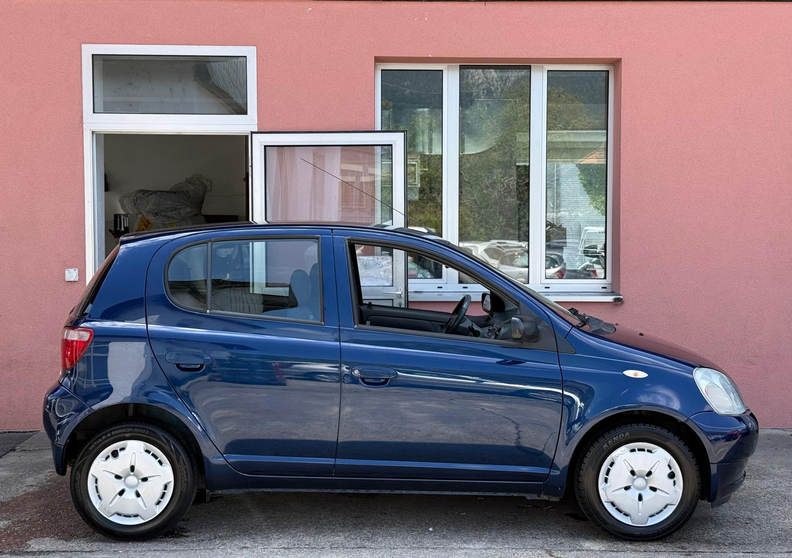 TOYOTA Yaris 1.3 Linea Luna / MFK 06.2026-image-2