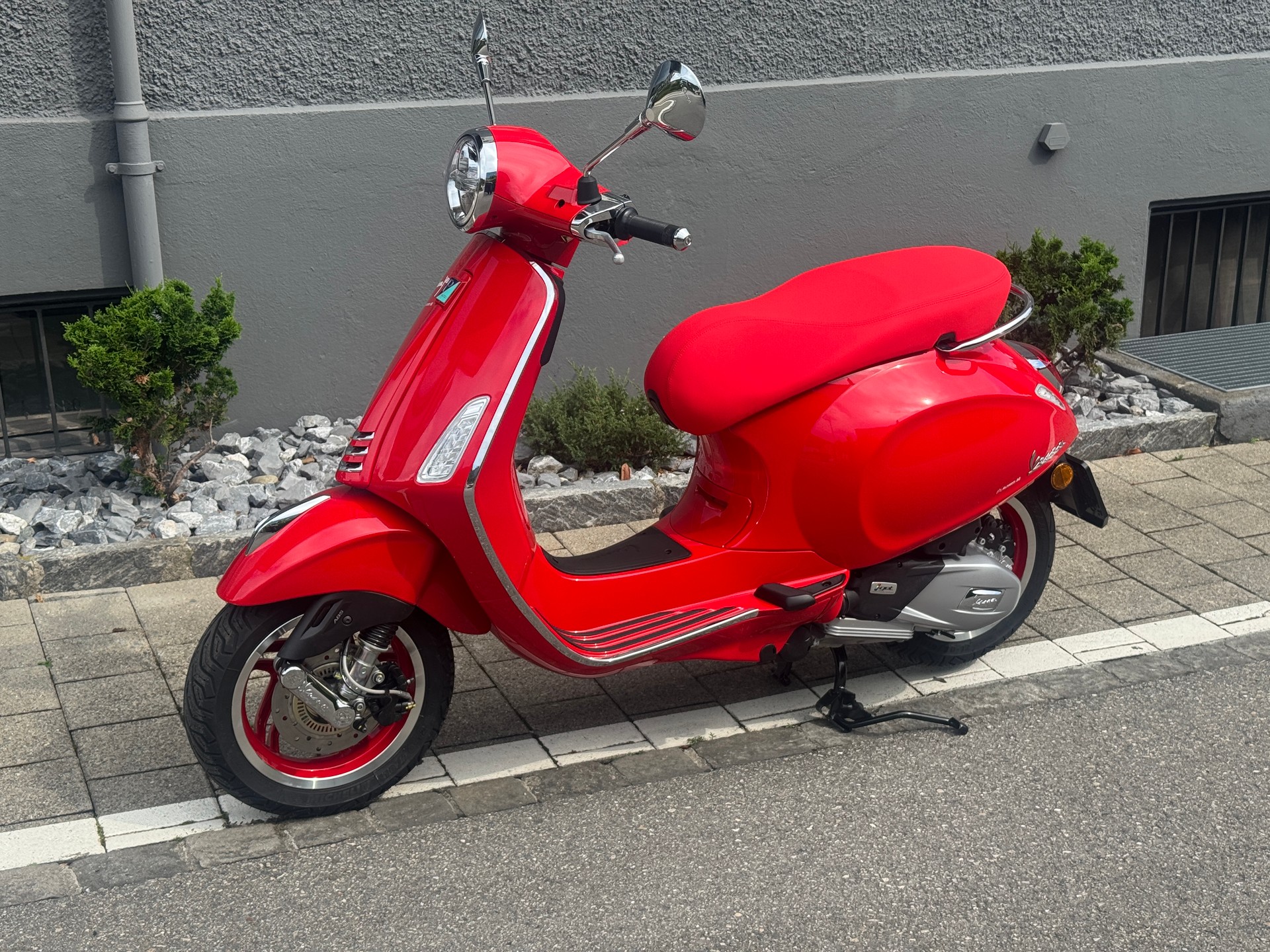 PIAGGIO Vespa 125 Primavera Red Euro 5+-showroom-element-1