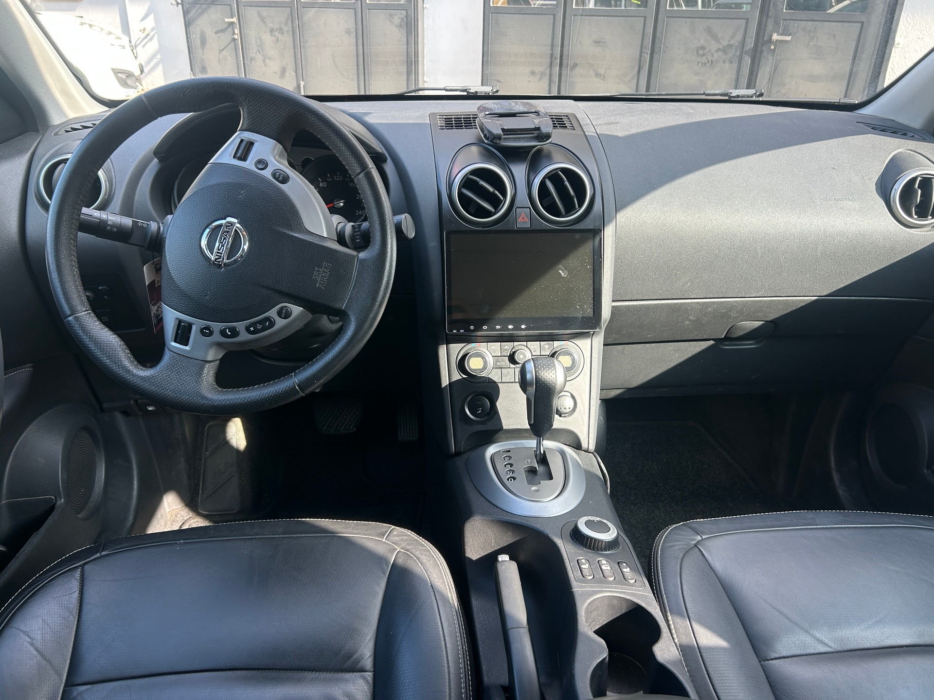 NISSAN Qashqai 2.0 4WD Lounge XTronic CVT-image-9