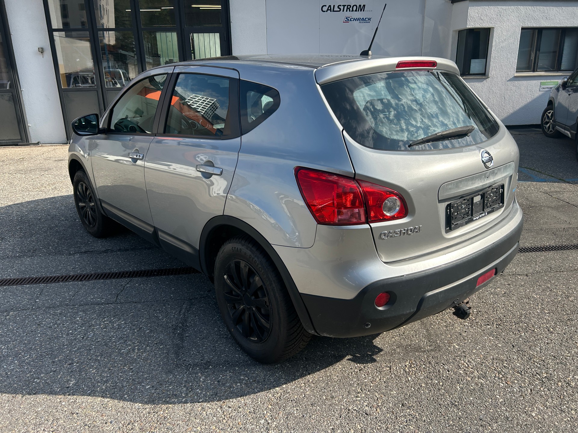 NISSAN Qashqai 2.0 4WD Lounge XTronic CVT-image-4