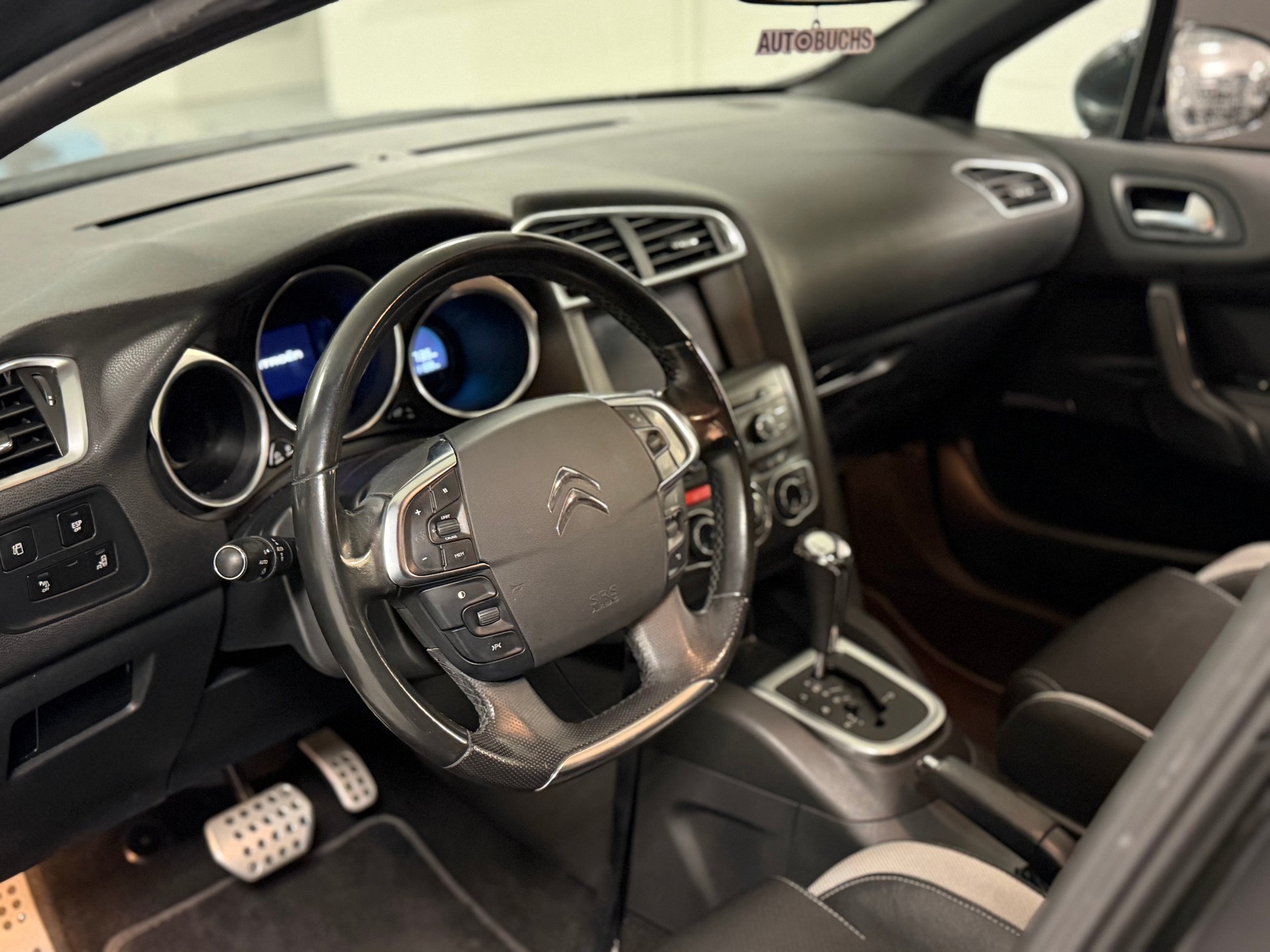 DS AUTOMOBILES DS4 1.6 THP SO Chic Automatic-image-12