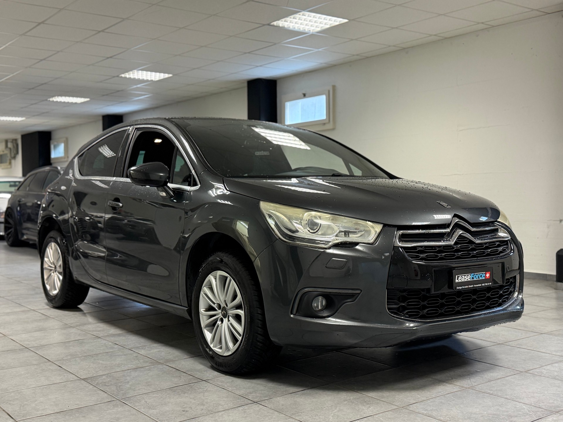 DS AUTOMOBILES DS4 1.6 THP SO Chic Automatic-image-2