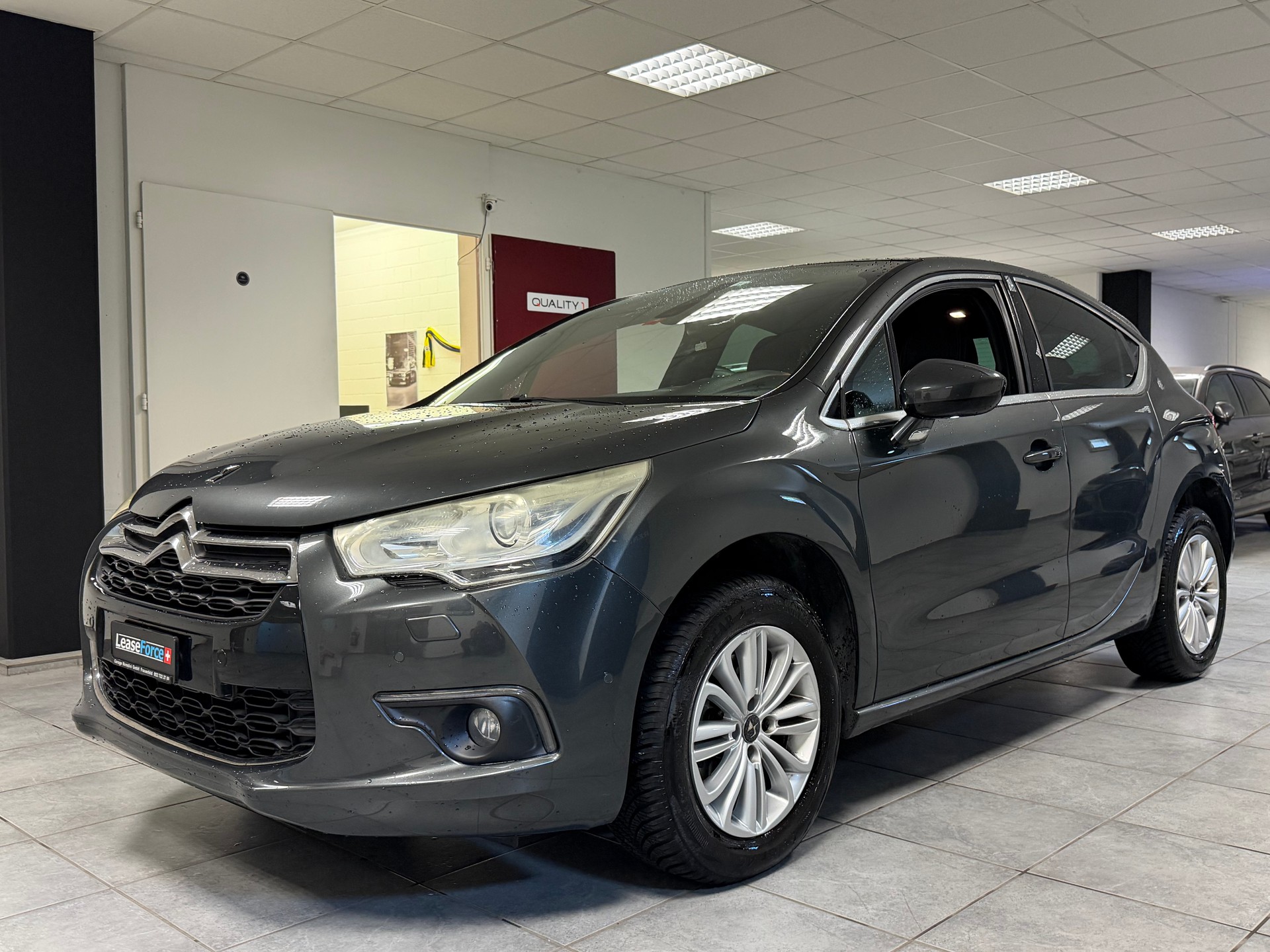 DS AUTOMOBILES DS4 1.6 THP SO Chic Automatic-image-5