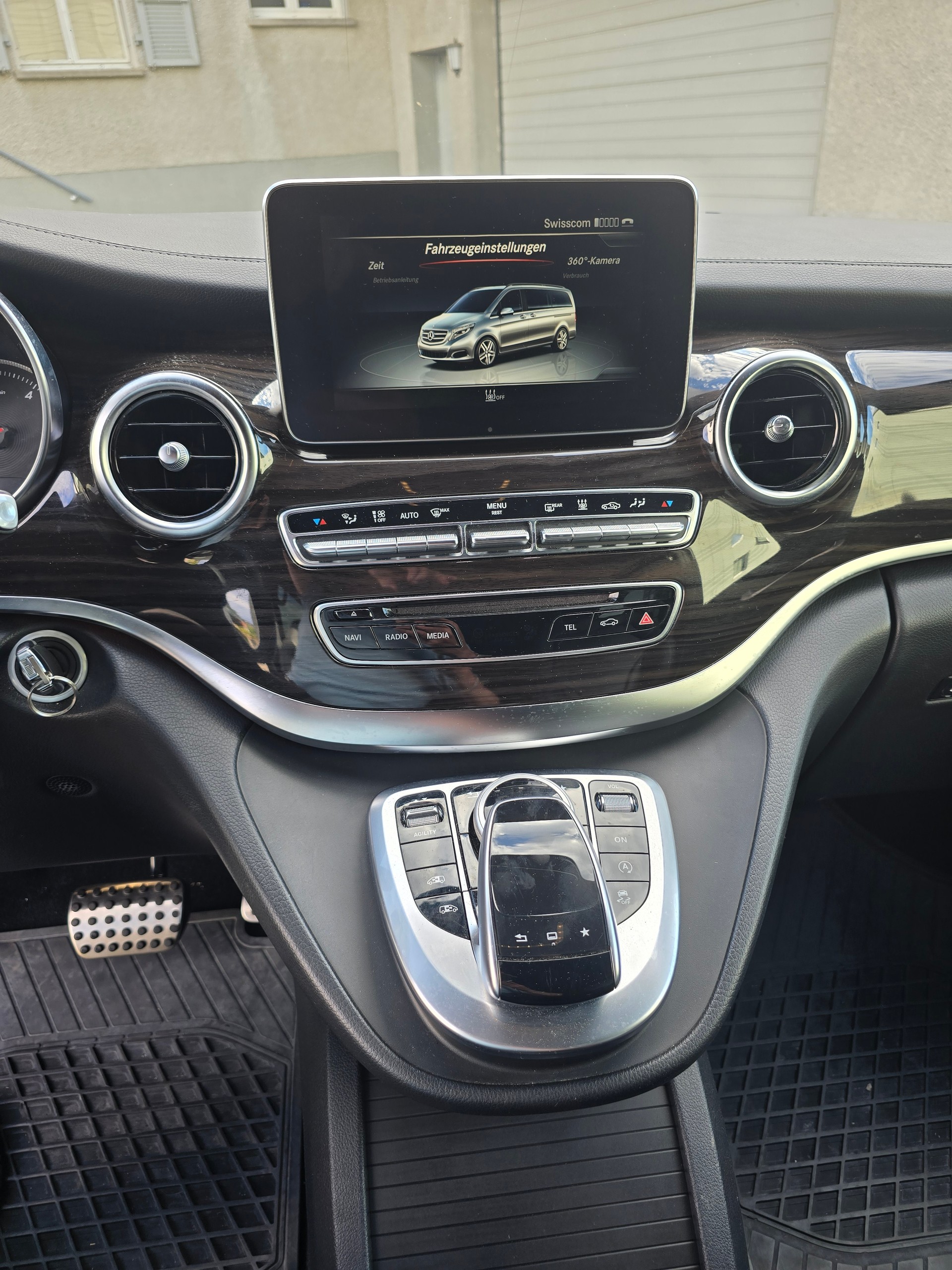 MERCEDES-BENZ V 250 d BlueTec Sw. Ed.lang 4m-image-6