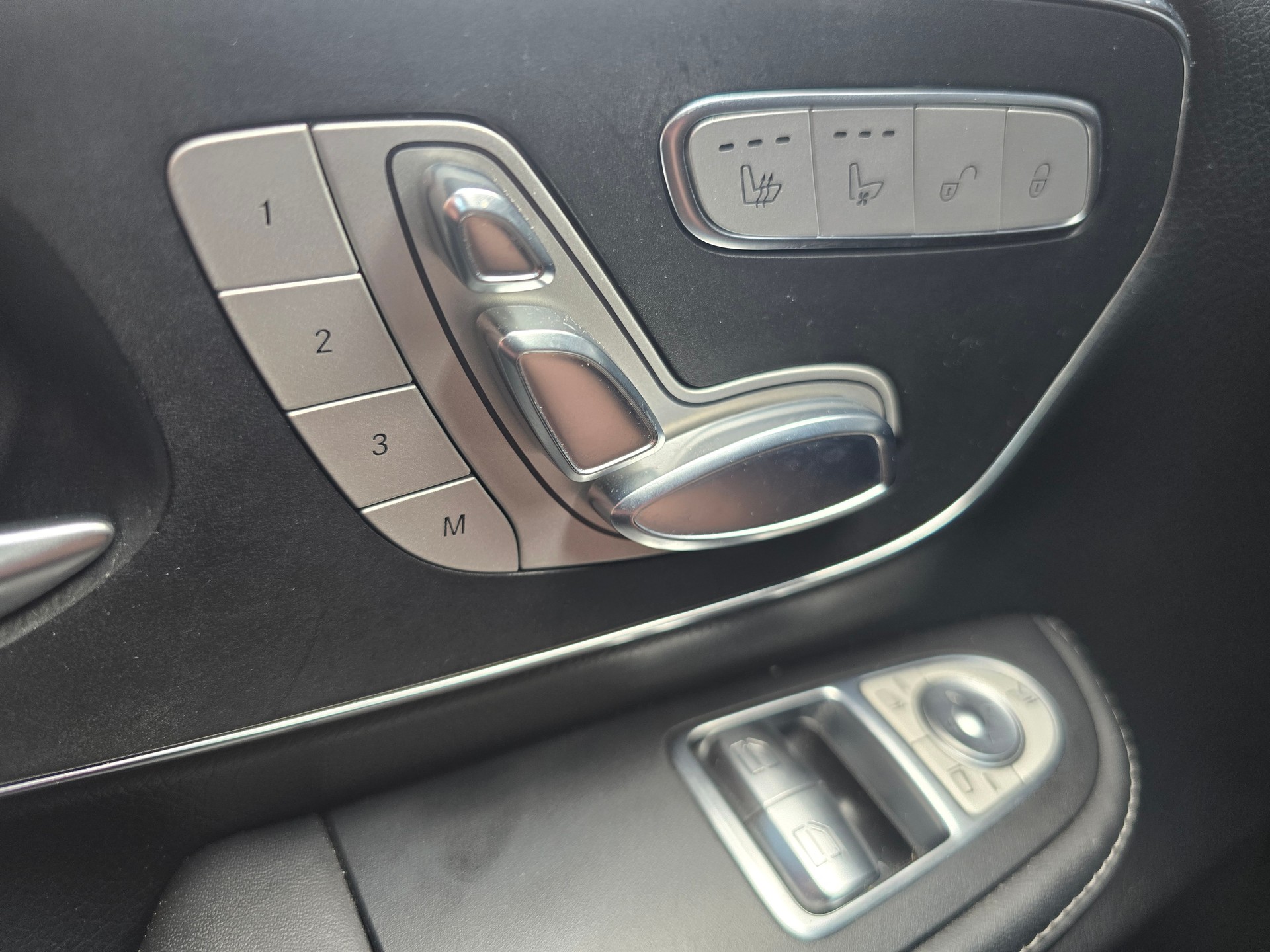 MERCEDES-BENZ V 250 d BlueTec Sw. Ed.lang 4m-image-7
