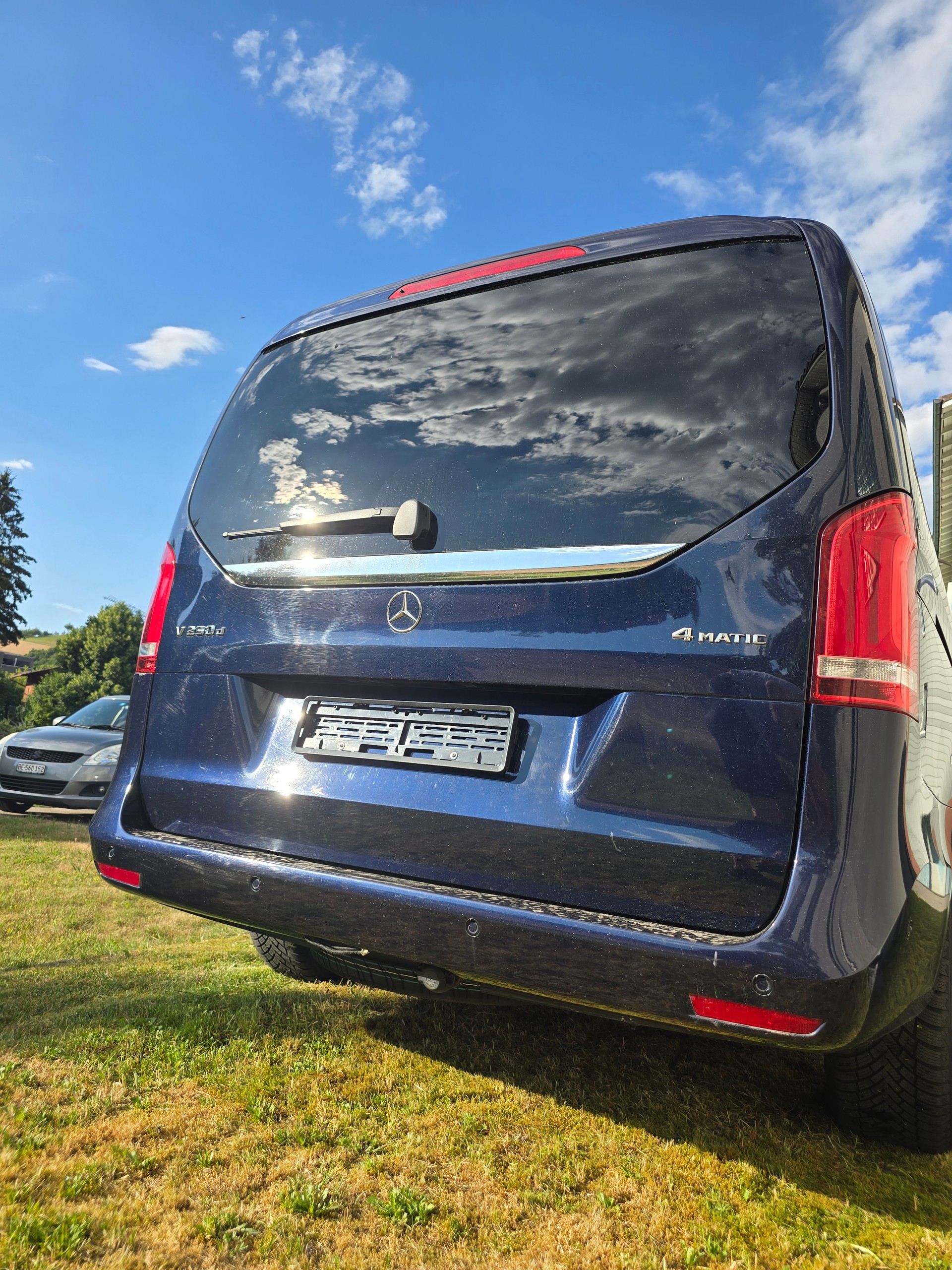 MERCEDES-BENZ V 250 d BlueTec Sw. Ed.lang 4m-image-12